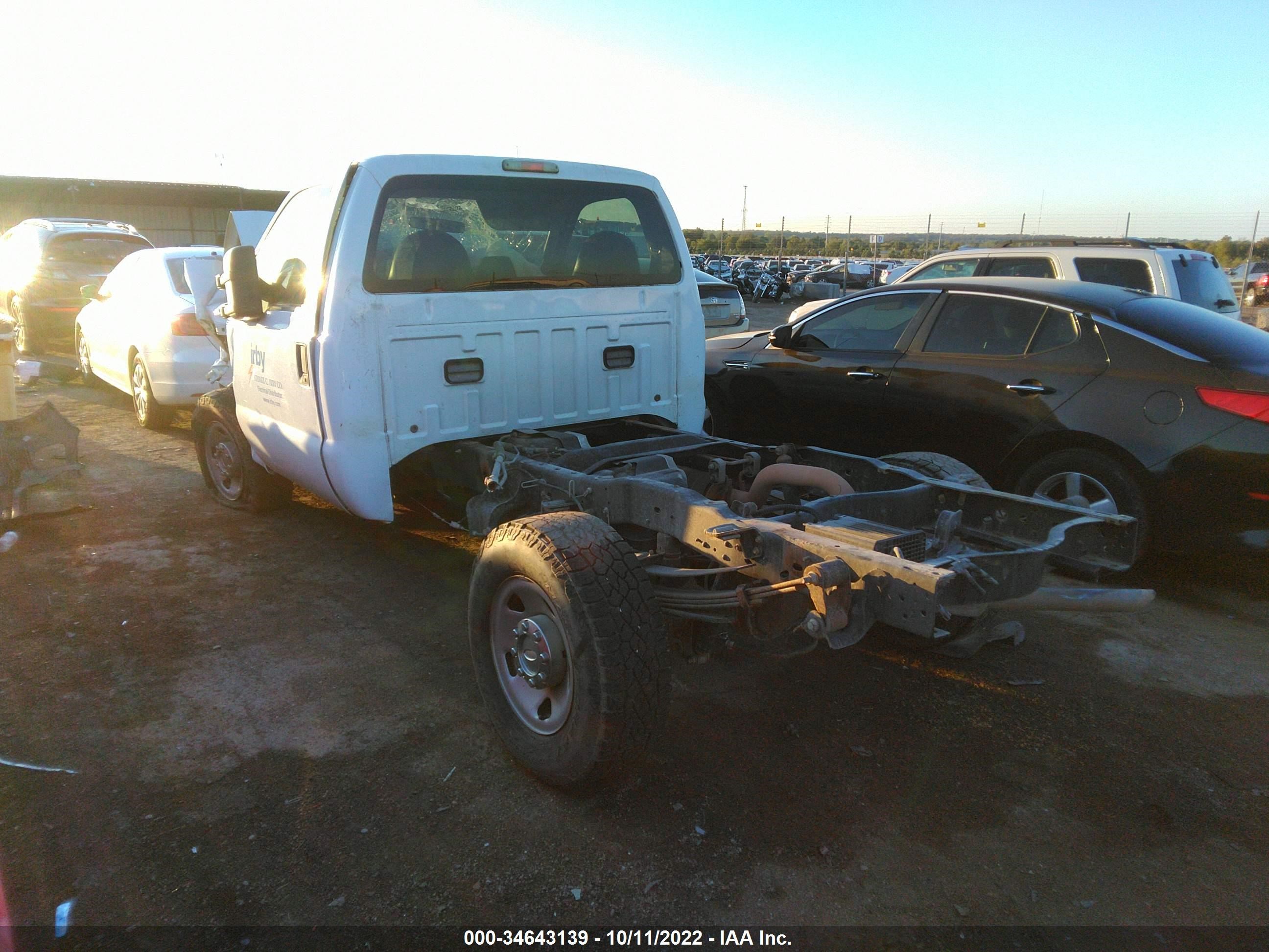 Photo 2 VIN: 1FTNF2A50AEA41694 - FORD F250 