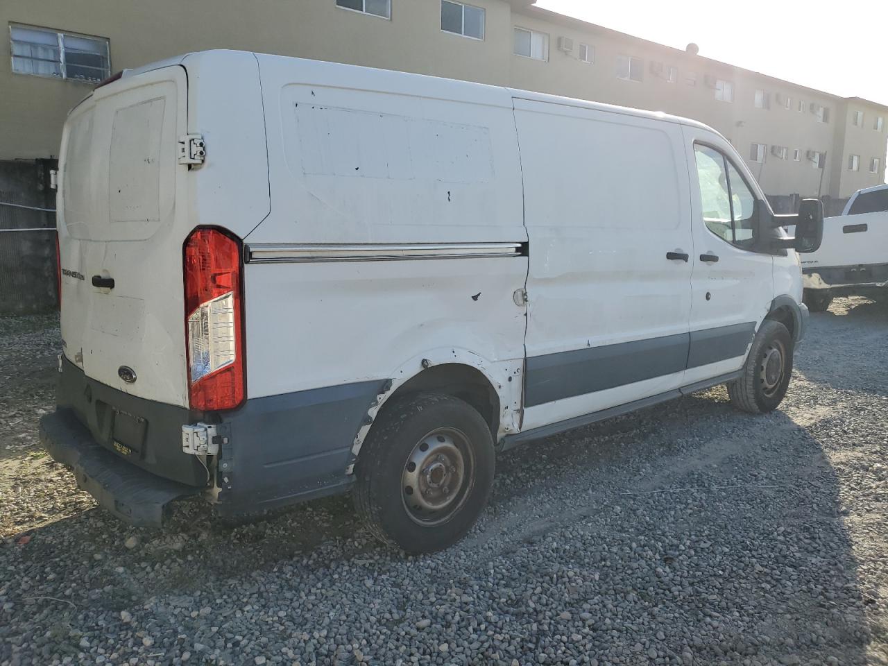 Photo 2 VIN: 1FTNR1YG8FKB09399 - FORD TRANSIT T- 