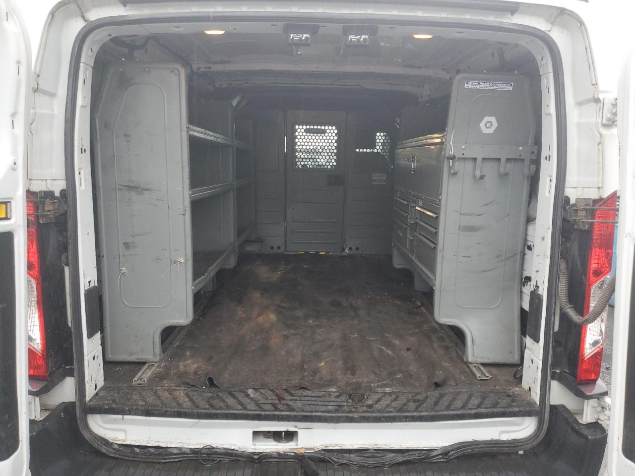 Photo 9 VIN: 1FTNR1ZM1FKB24721 - FORD TRANSIT 