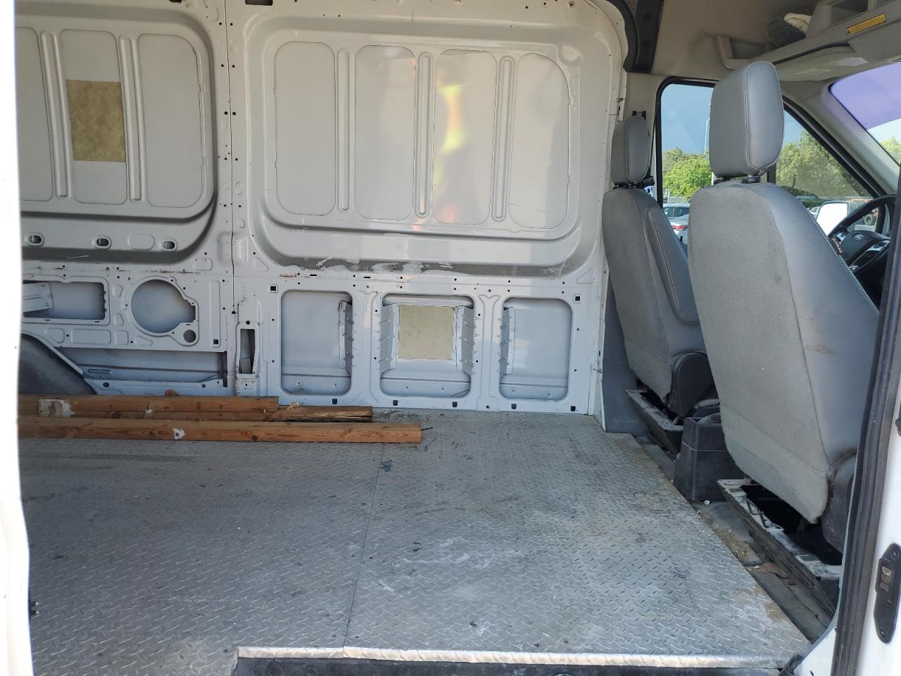 Photo 10 VIN: 1FTNR2XV3FKA42930 - FORD TRANSIT 