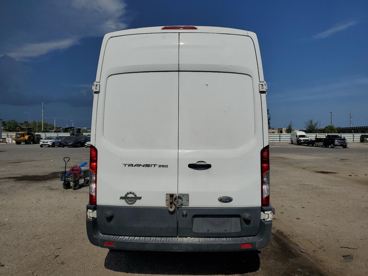 Photo 5 VIN: 1FTNR2XV3FKA42930 - FORD TRANSIT 