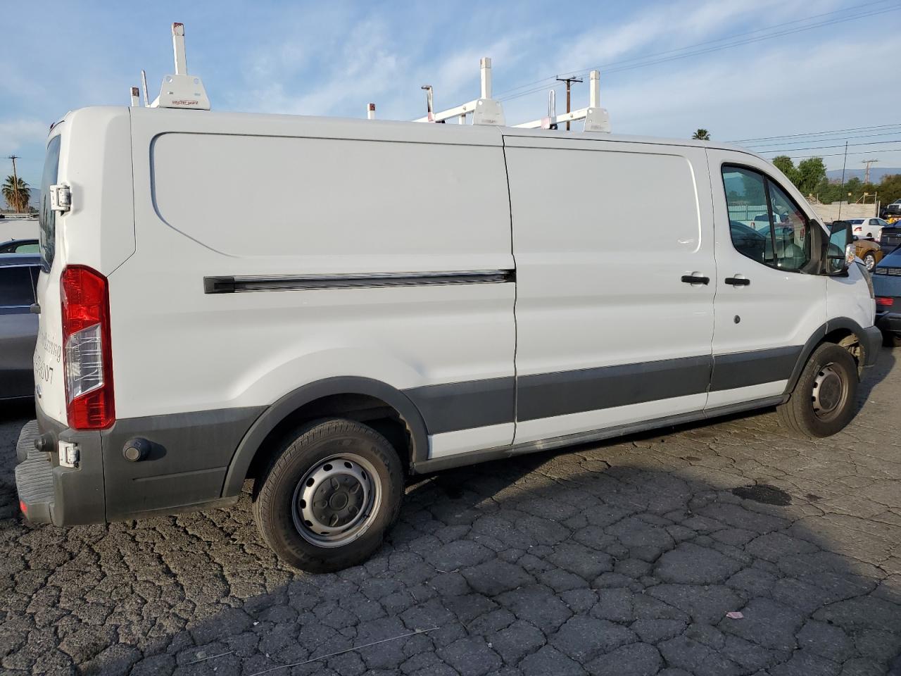 Photo 2 VIN: 1FTNR2YM6FKA41857 - FORD TRANSIT 