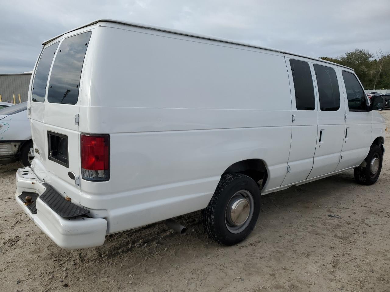 Photo 2 VIN: 1FTNS24L21HB60285 - FORD ECONOLINE 