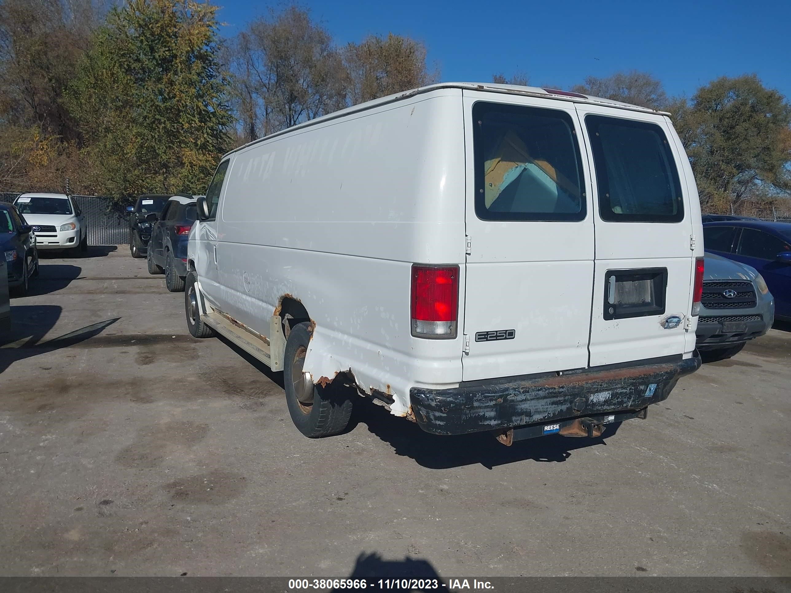 Photo 2 VIN: 1FTNS24L2XHC12037 - FORD ECONOLINE 