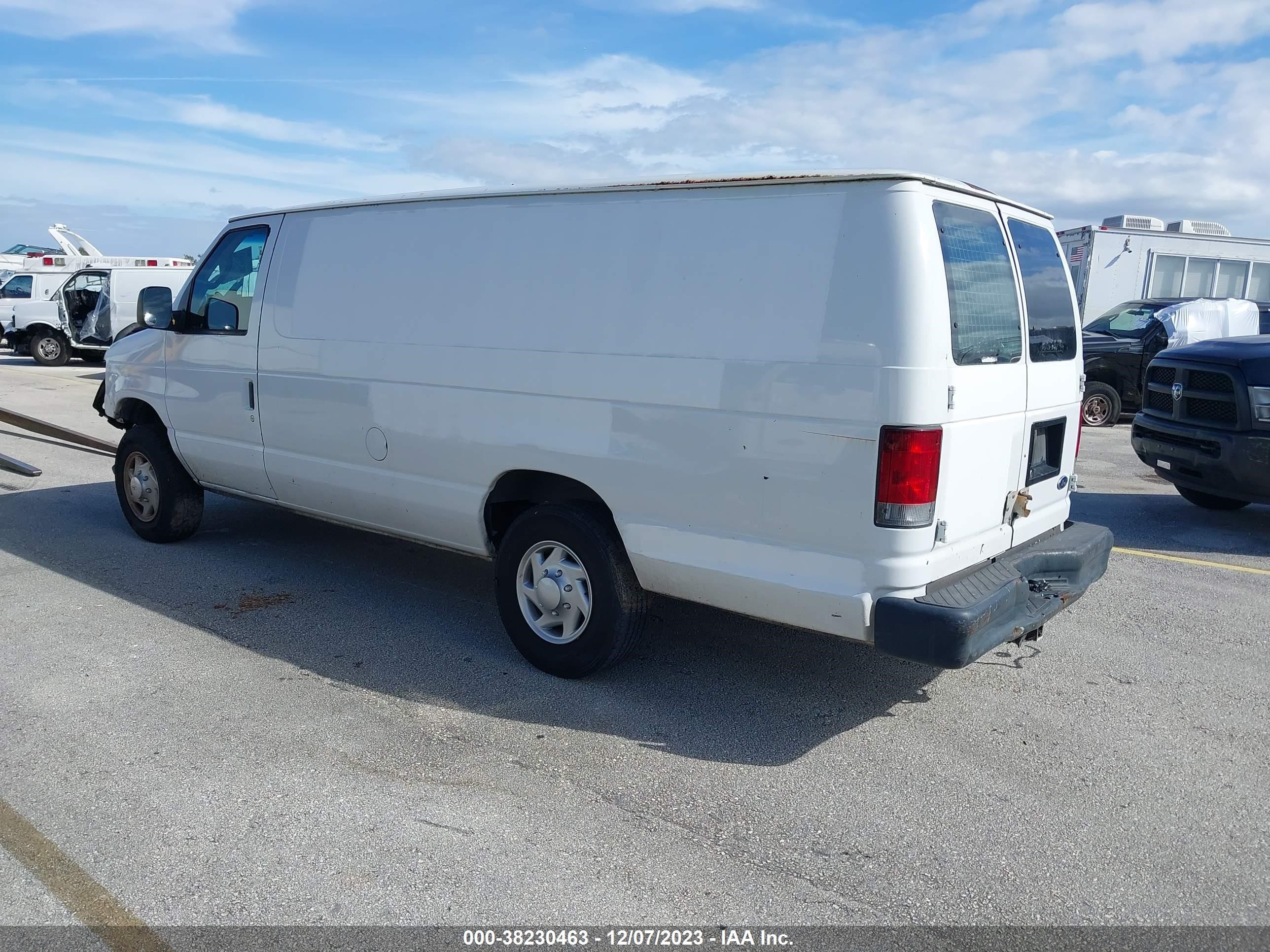 Photo 2 VIN: 1FTNS24L68DA10777 - FORD ECONOLINE 