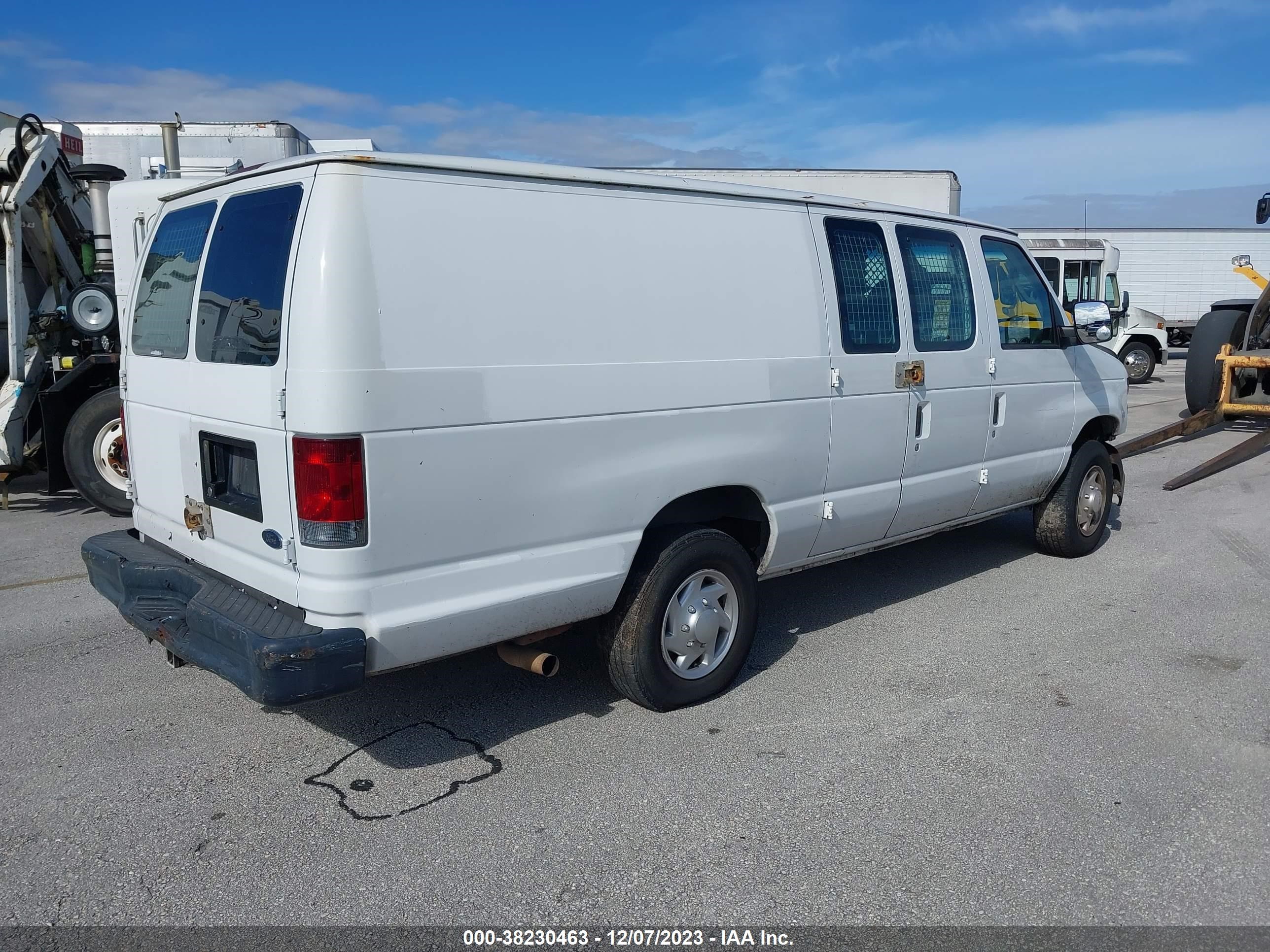 Photo 3 VIN: 1FTNS24L68DA10777 - FORD ECONOLINE 