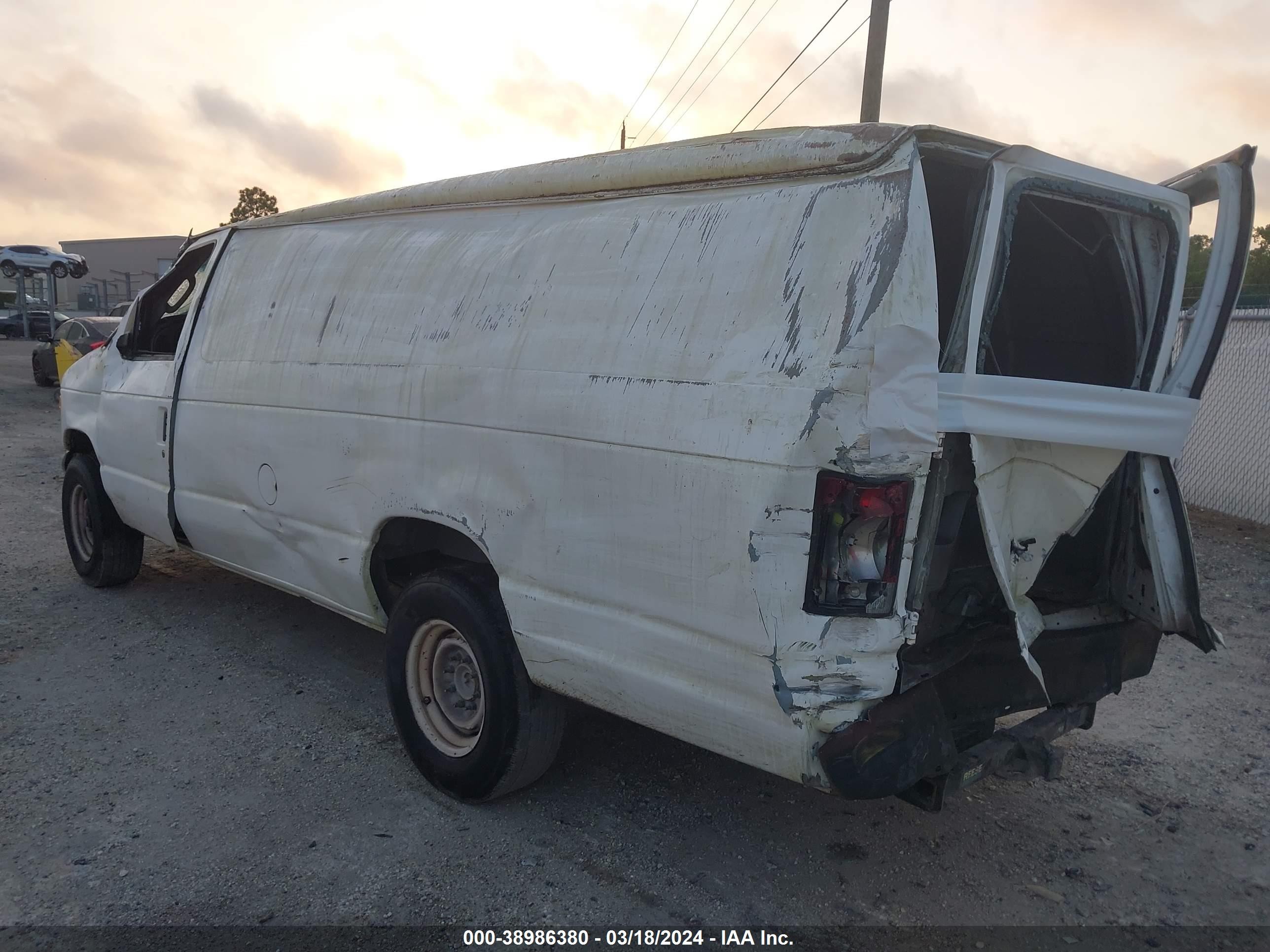 Photo 2 VIN: 1FTNS24W14HB31567 - FORD ECONOLINE 