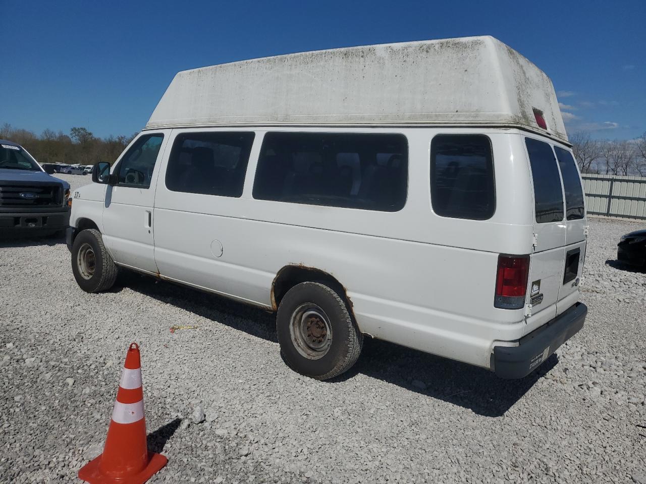 Photo 1 VIN: 1FTNS24W29DA17463 - FORD ECONOLINE 