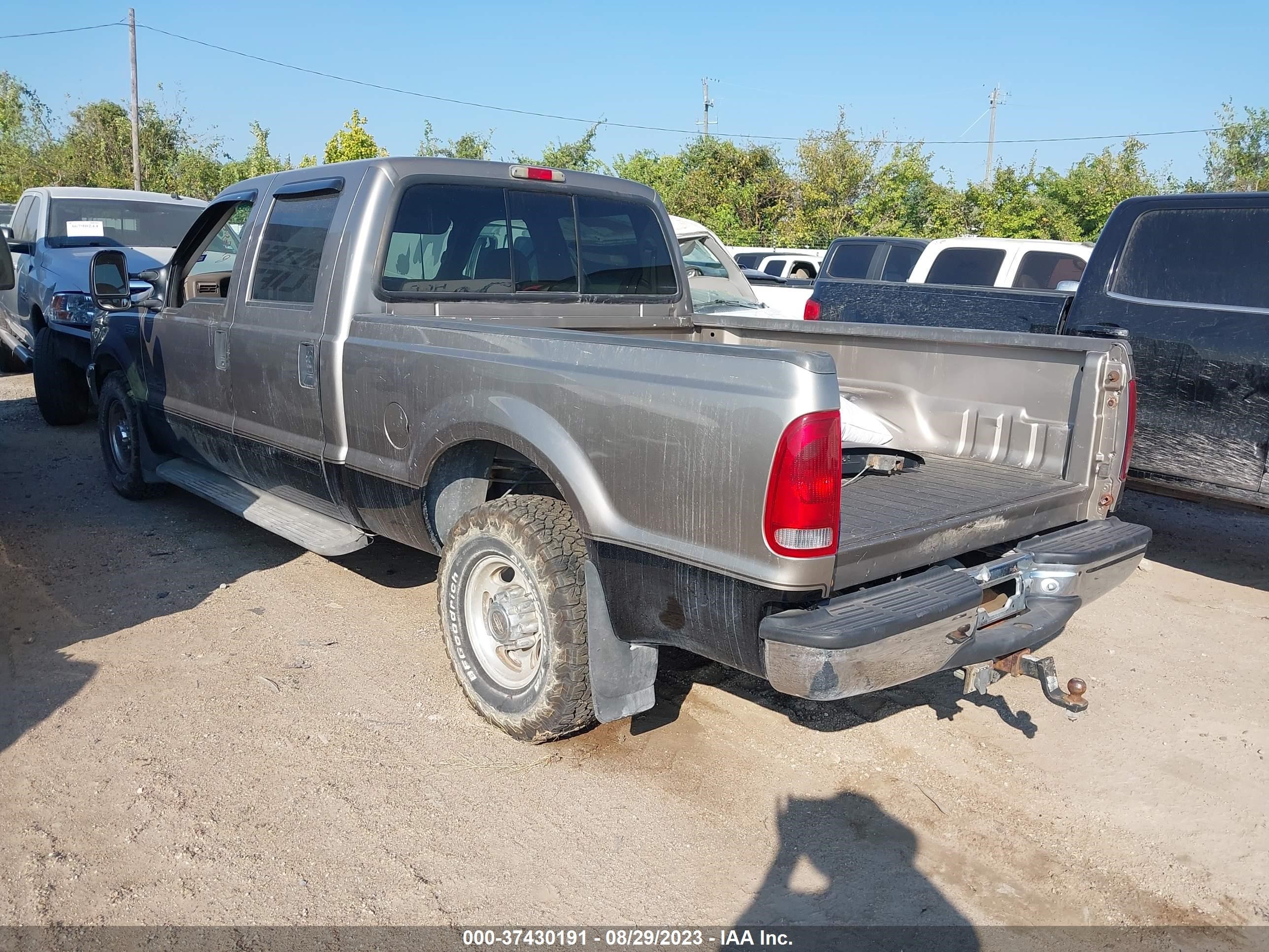 Photo 2 VIN: 1FTNW20F02EA07041 - FORD F250 