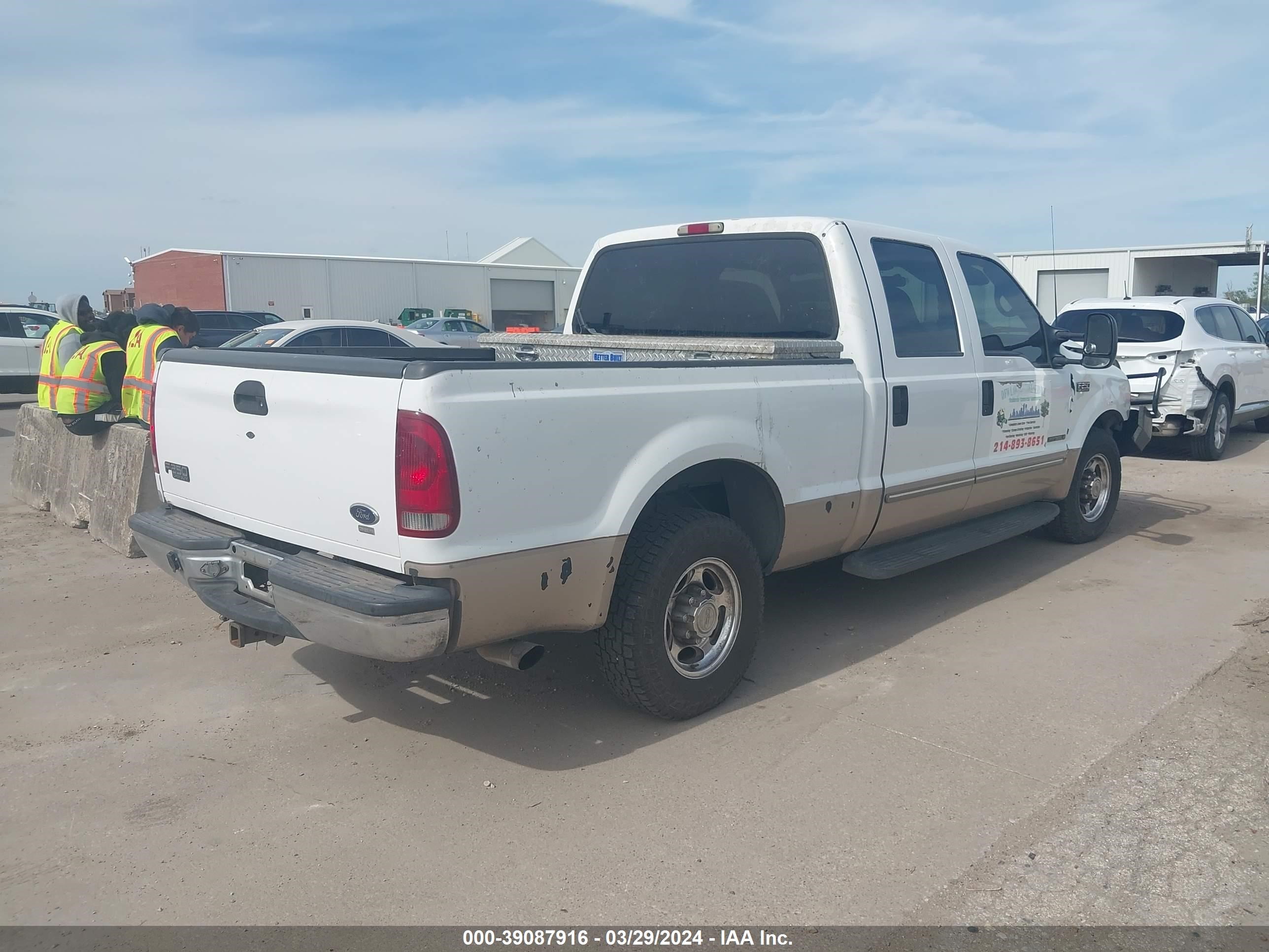 Photo 3 VIN: 1FTNW20F4XEE02959 - FORD F250 