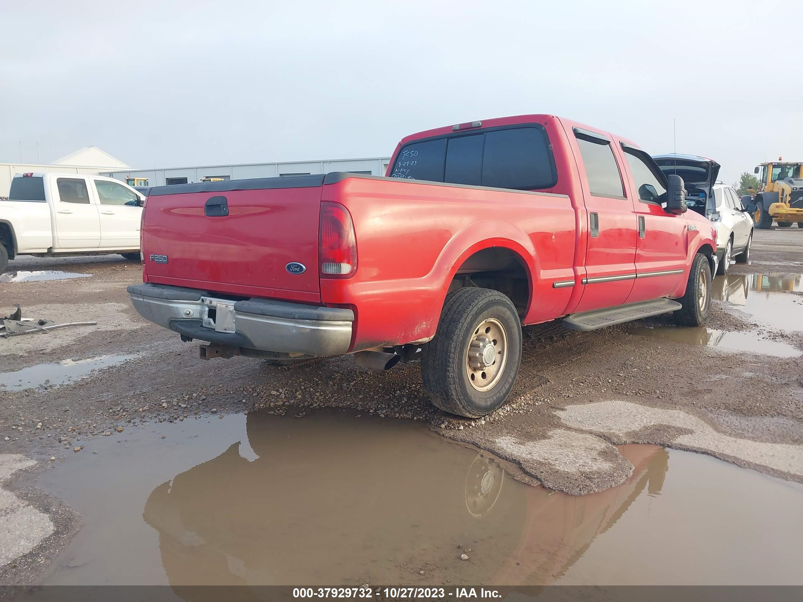 Photo 3 VIN: 1FTNW20F8XEB15589 - FORD F250 