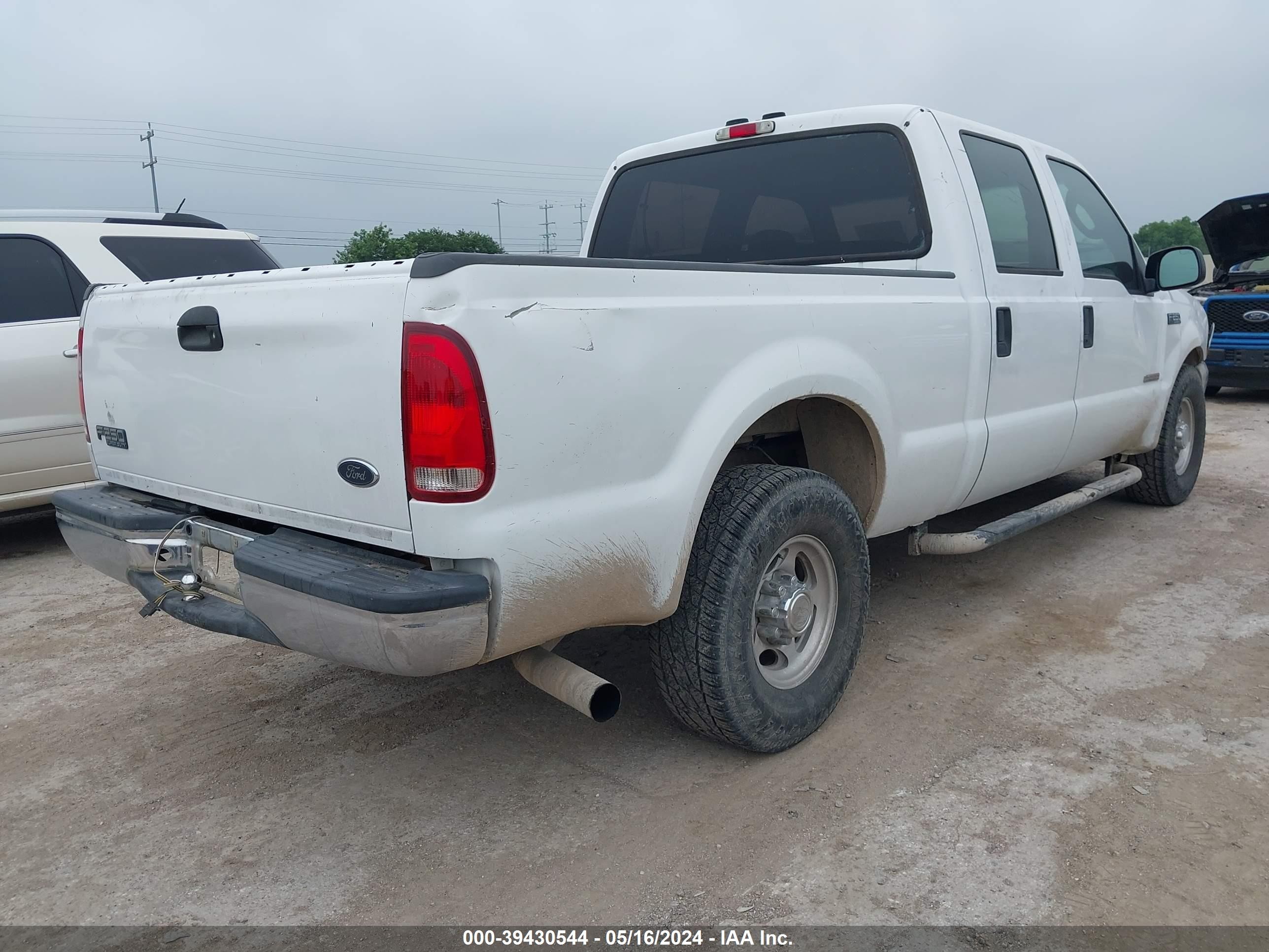 Photo 3 VIN: 1FTNW20P13EC02494 - FORD F250 