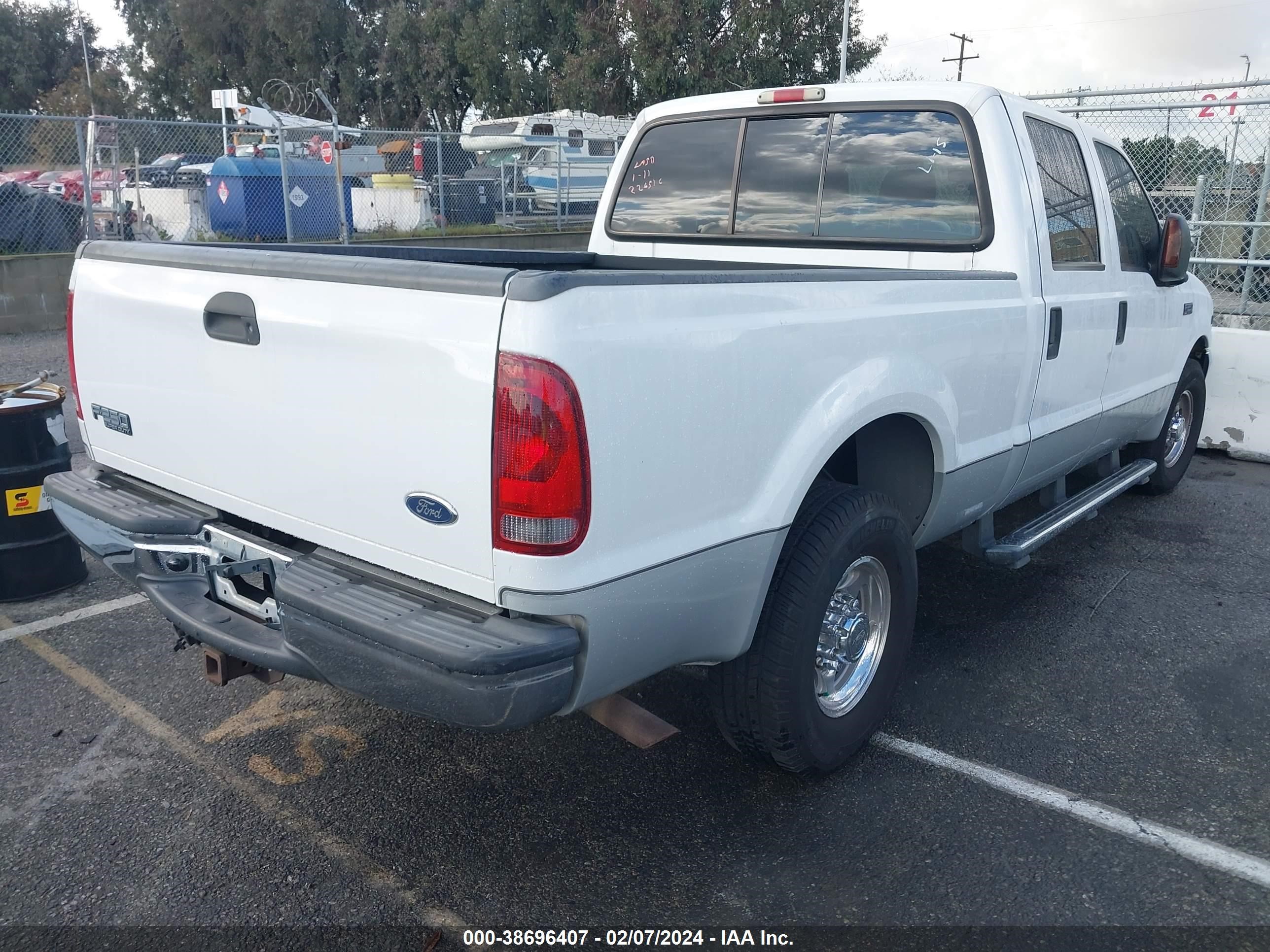 Photo 3 VIN: 1FTNW20SX4EA70597 - FORD F250 