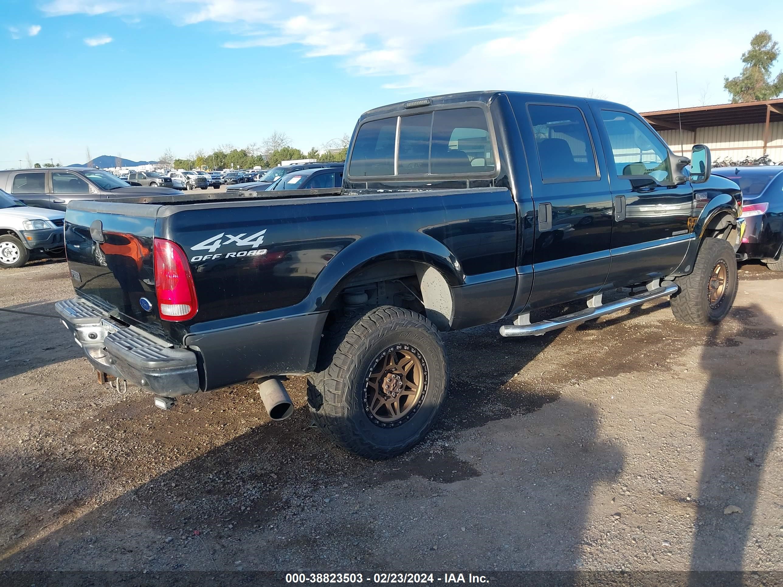 Photo 3 VIN: 1FTNW21F02EC01499 - FORD F250 