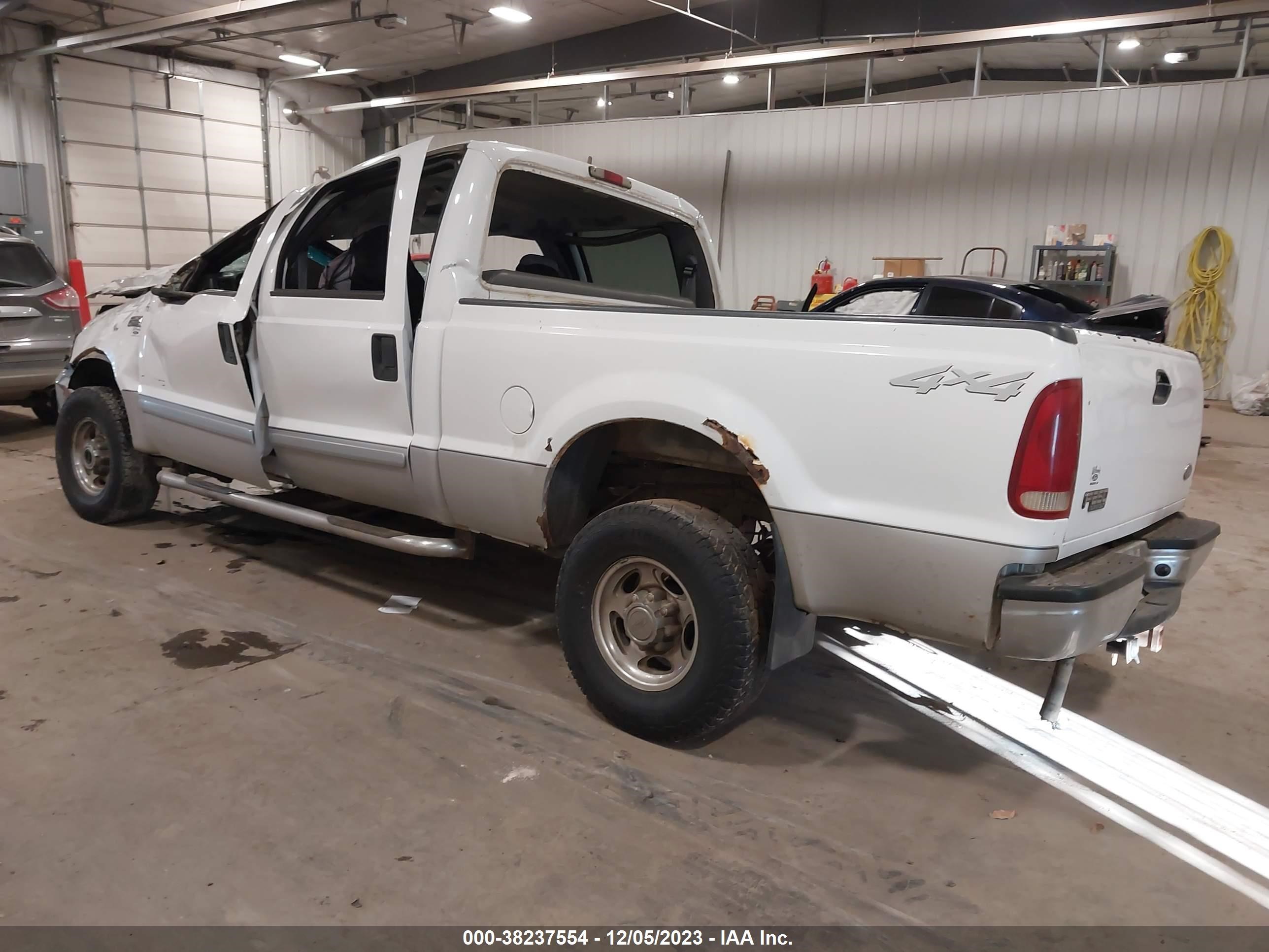 Photo 2 VIN: 1FTNW21F22EC70310 - FORD F250 