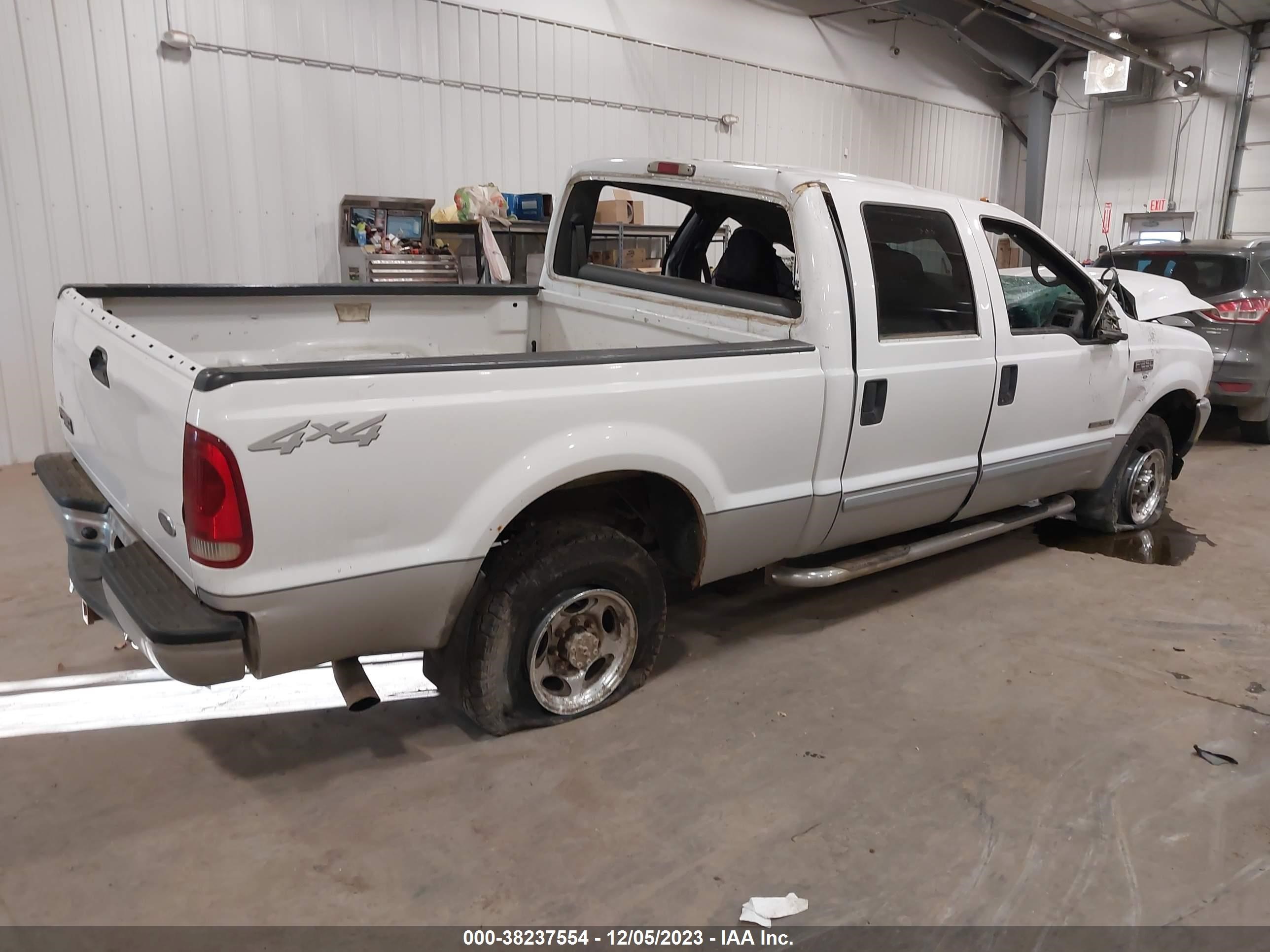 Photo 3 VIN: 1FTNW21F22EC70310 - FORD F250 