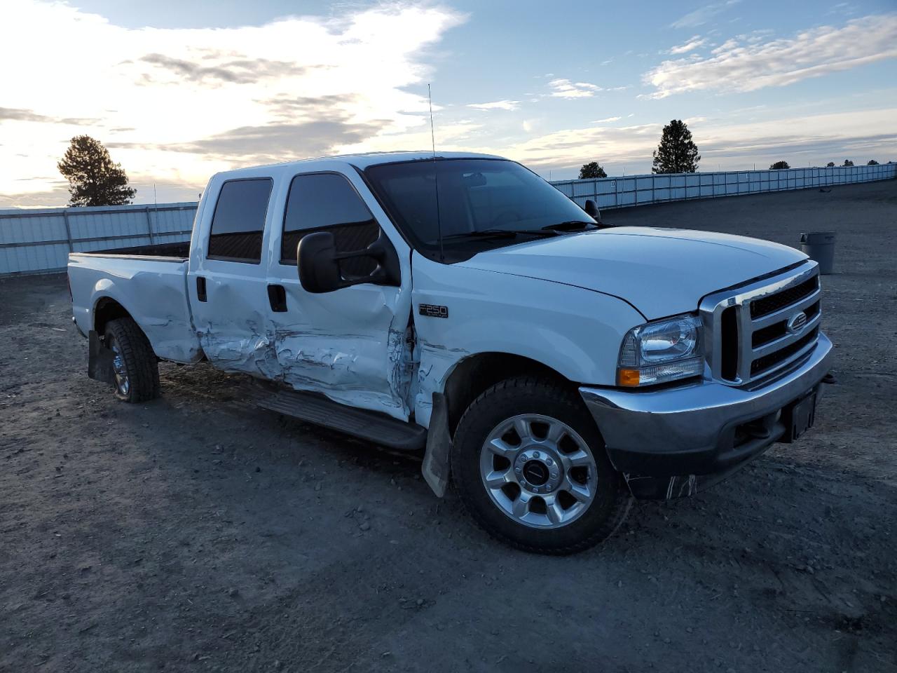 Photo 3 VIN: 1FTNW21F32EA20252 - FORD F250 