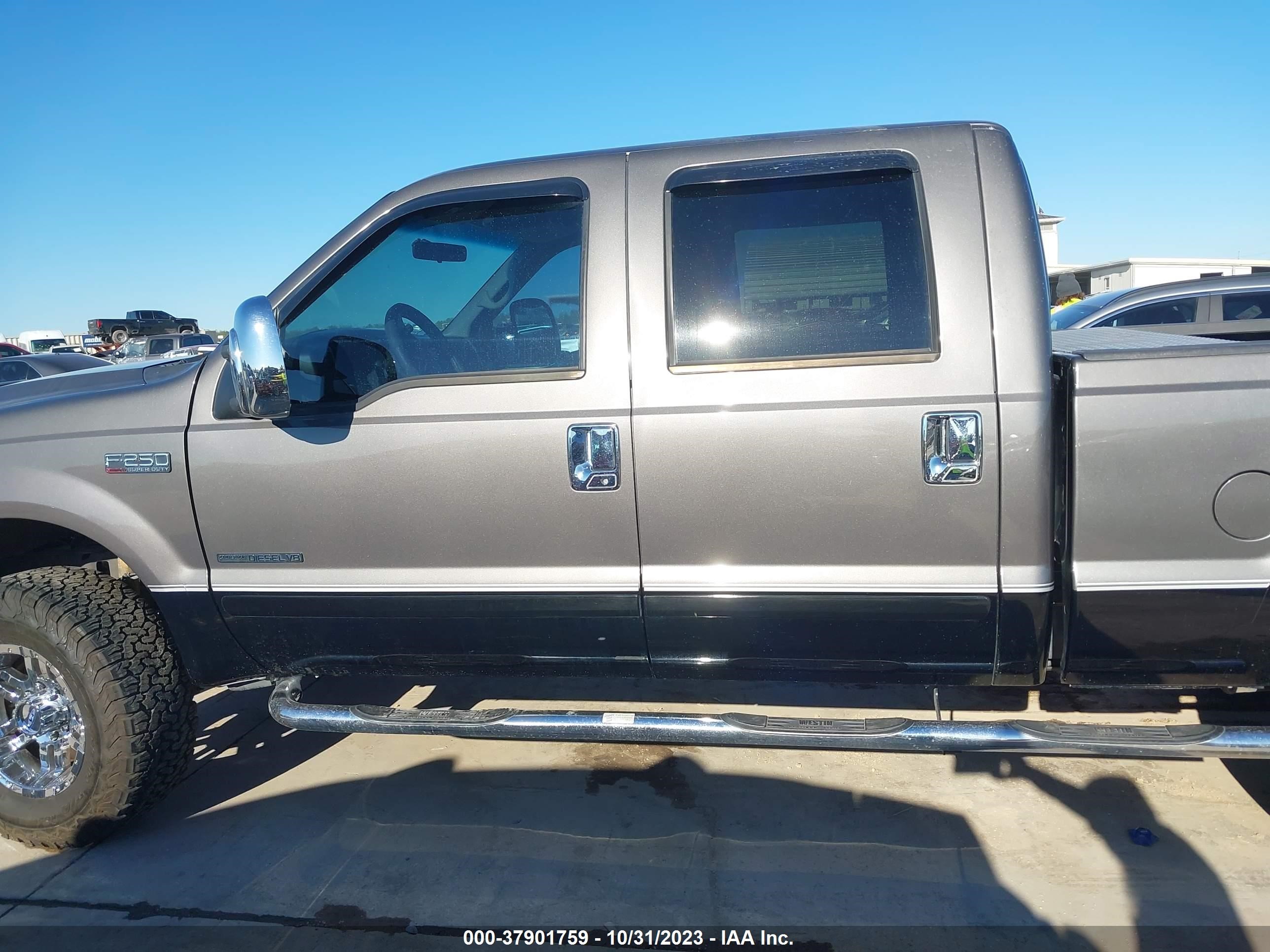 Photo 13 VIN: 1FTNW21F72EA10436 - FORD F250 