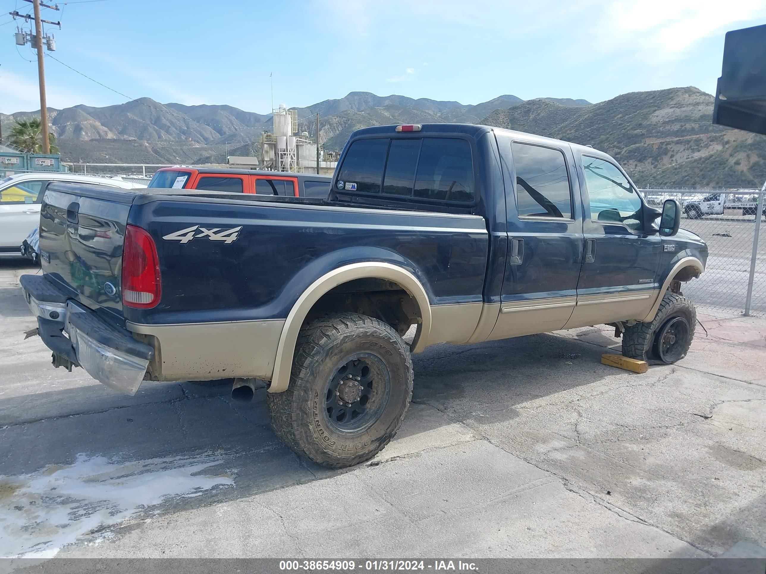 Photo 3 VIN: 1FTNW21F7YEE33123 - FORD F250 