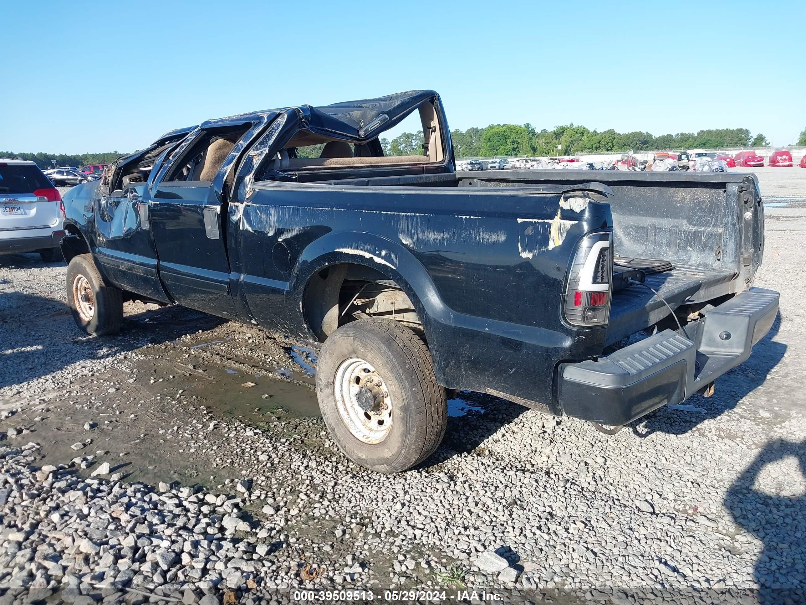 Photo 2 VIN: 1FTNW21F92EC77948 - FORD F250 