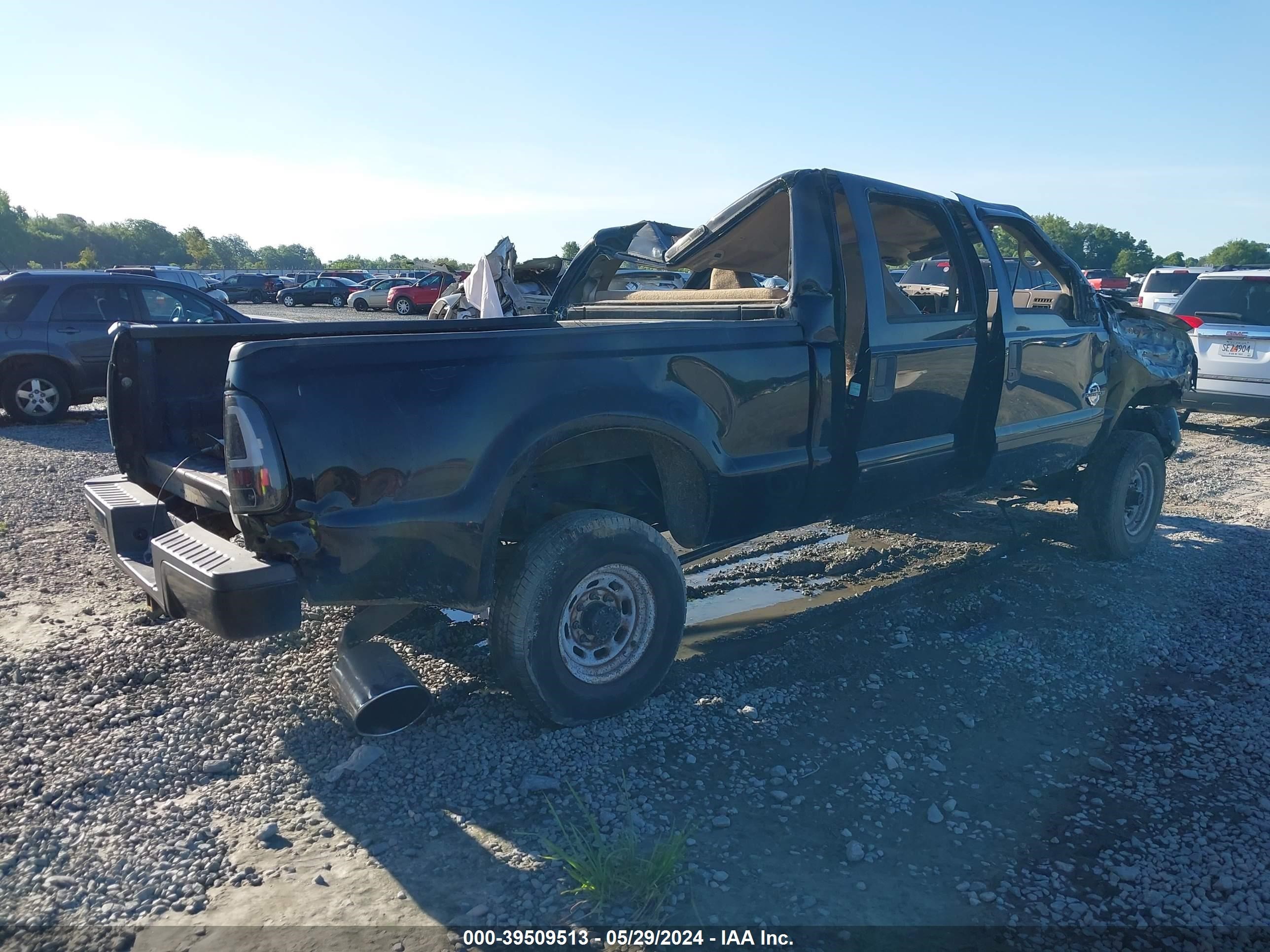 Photo 3 VIN: 1FTNW21F92EC77948 - FORD F250 