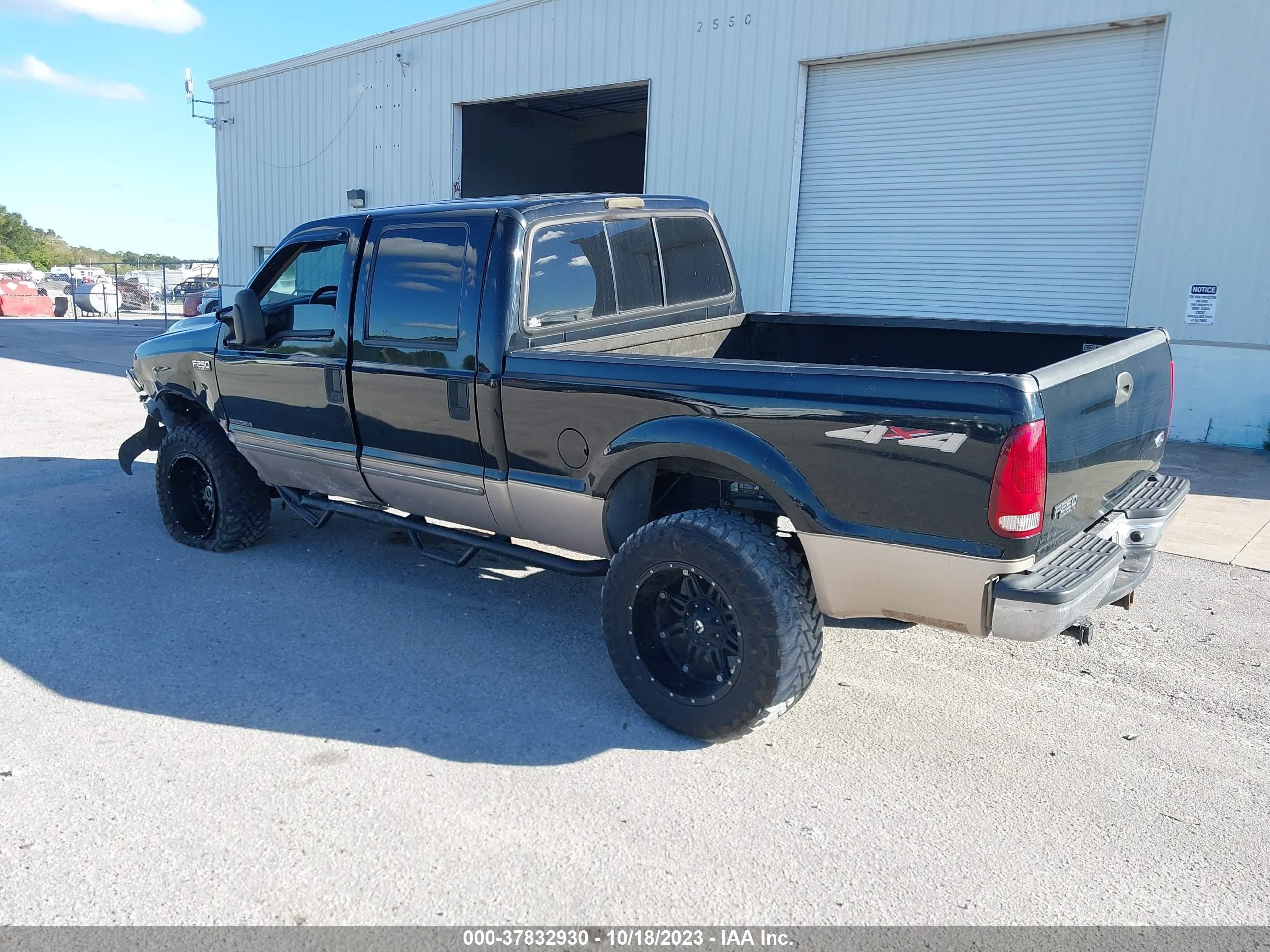 Photo 2 VIN: 1FTNW21F9XEE98201 - FORD F250 