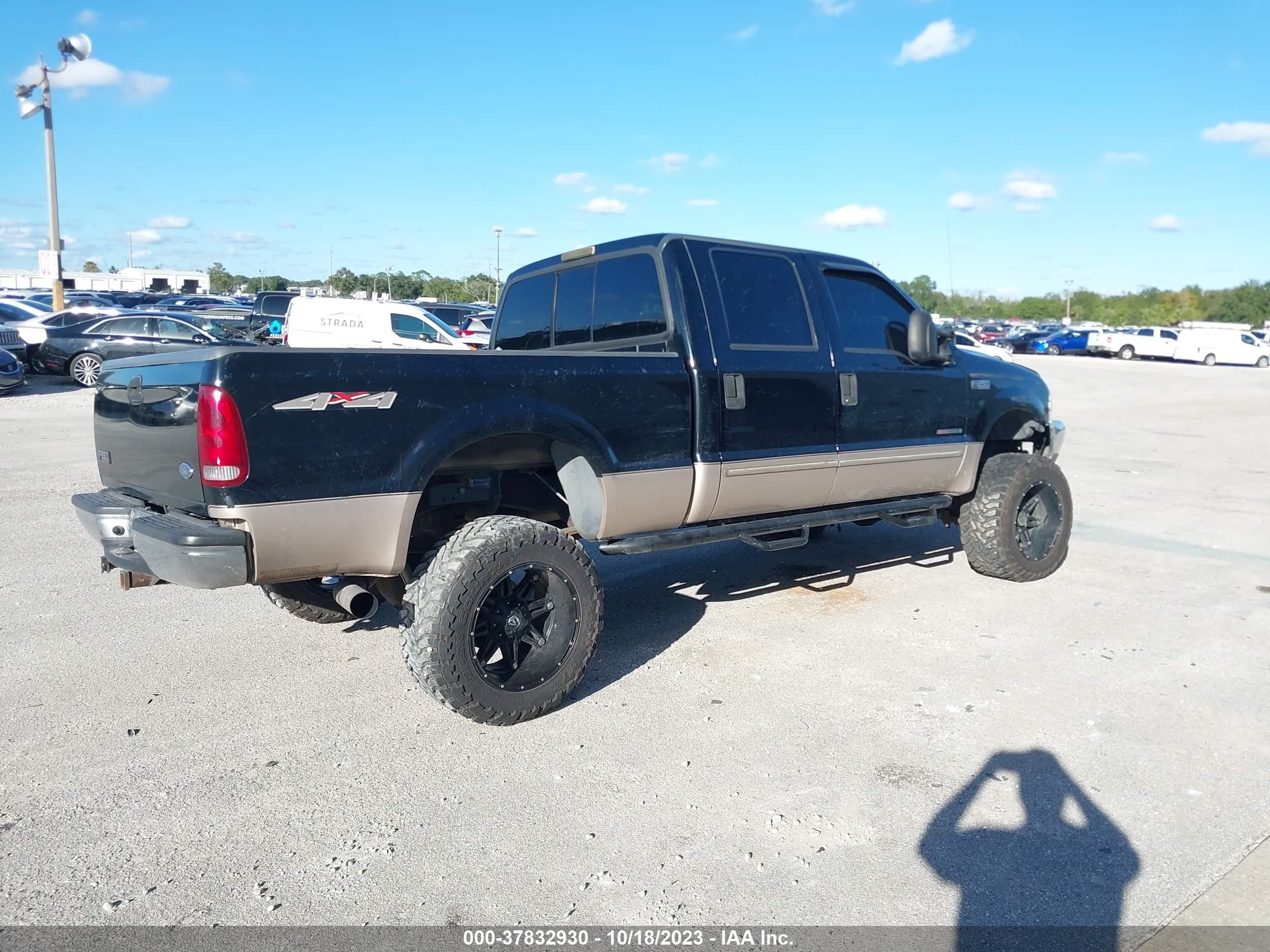 Photo 3 VIN: 1FTNW21F9XEE98201 - FORD F250 