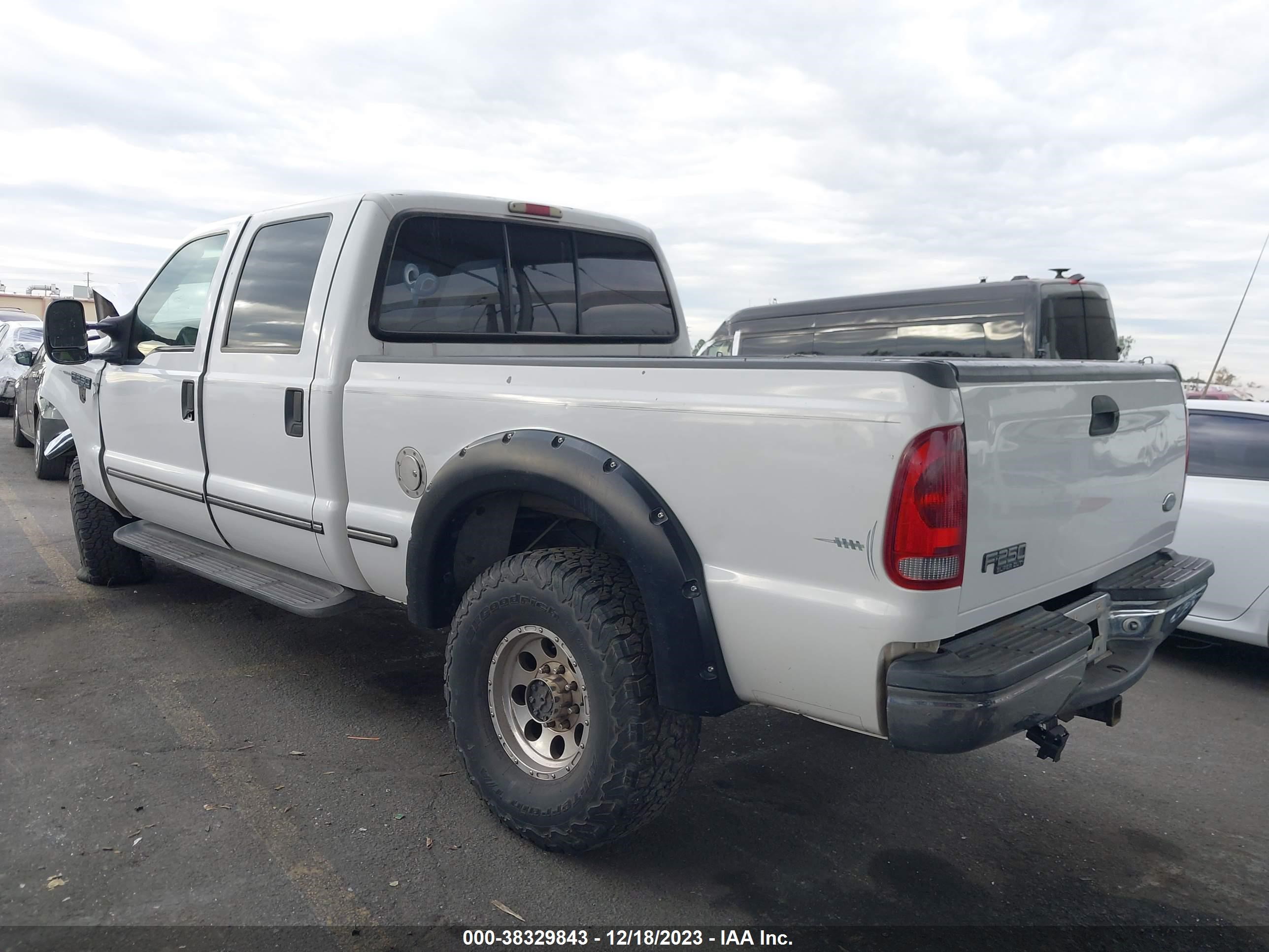 Photo 2 VIN: 1FTNW21L0XEB39485 - FORD F250 