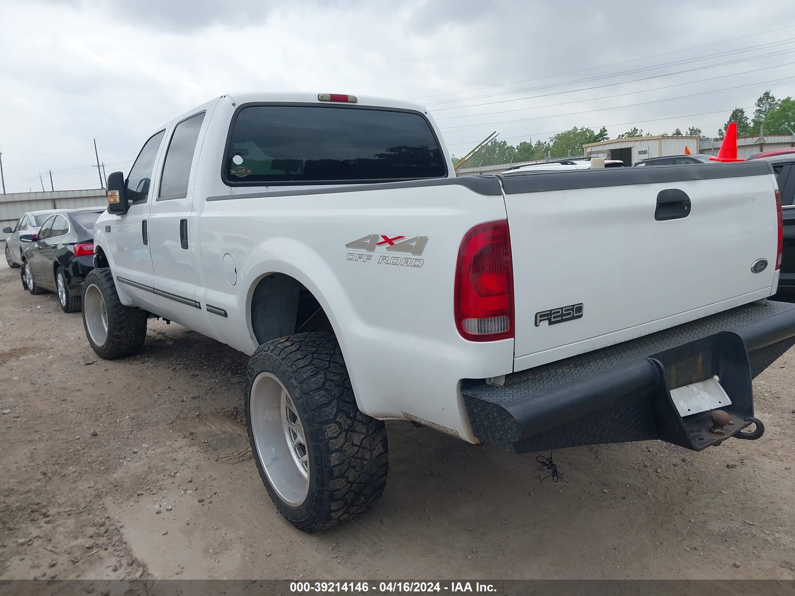 Photo 2 VIN: 1FTNW21L1XEB68705 - FORD F250 