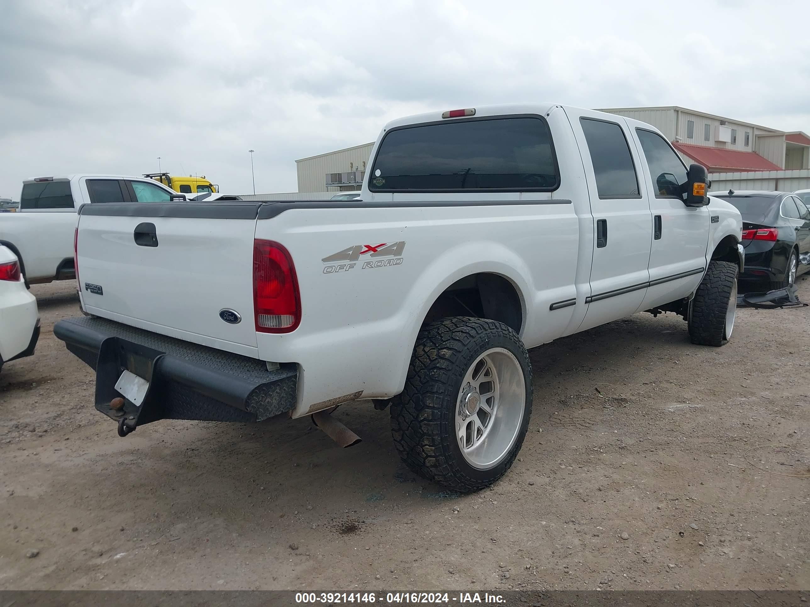 Photo 3 VIN: 1FTNW21L1XEB68705 - FORD F250 