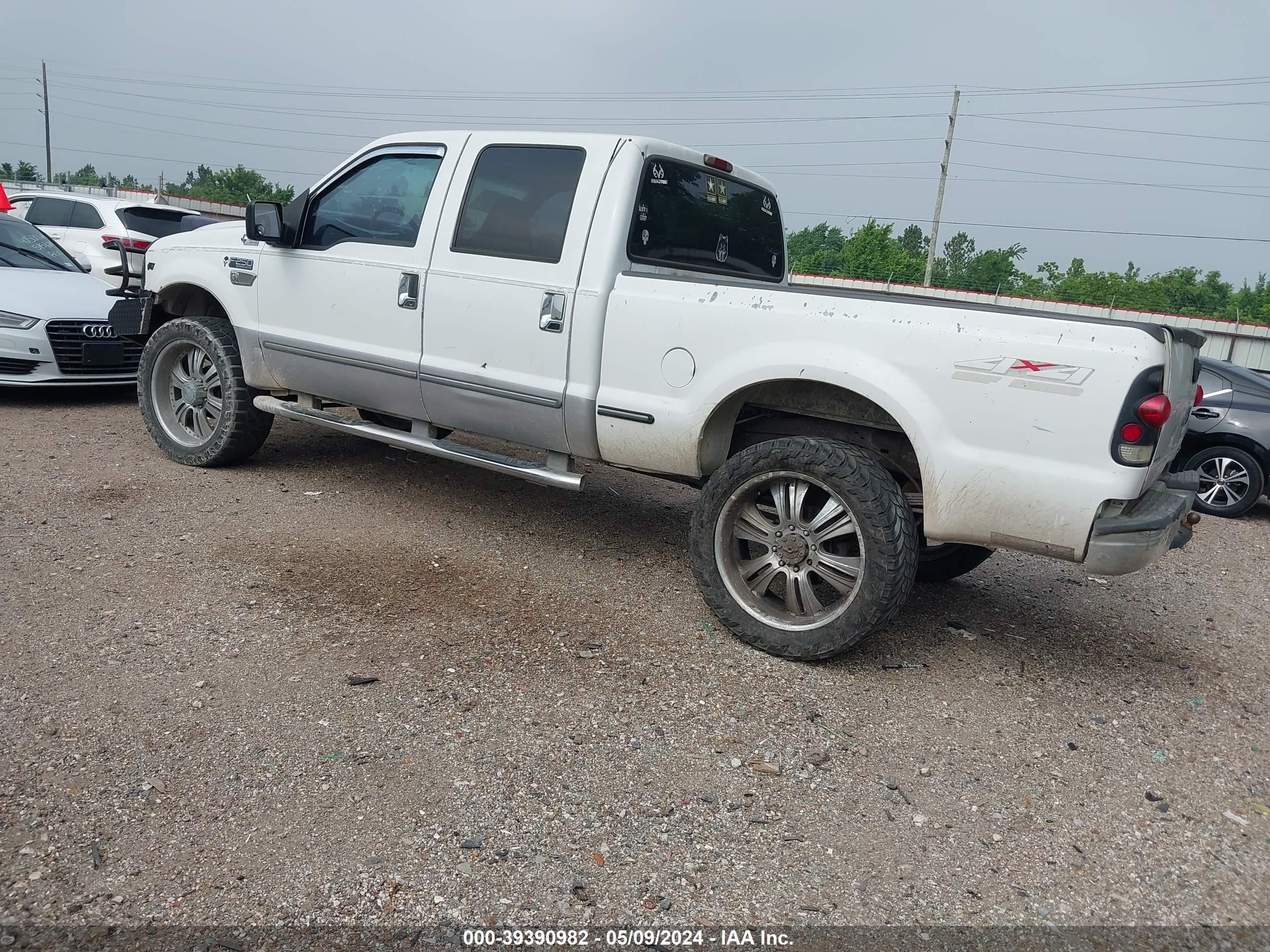 Photo 2 VIN: 1FTNW21L4YEC44824 - FORD F250 