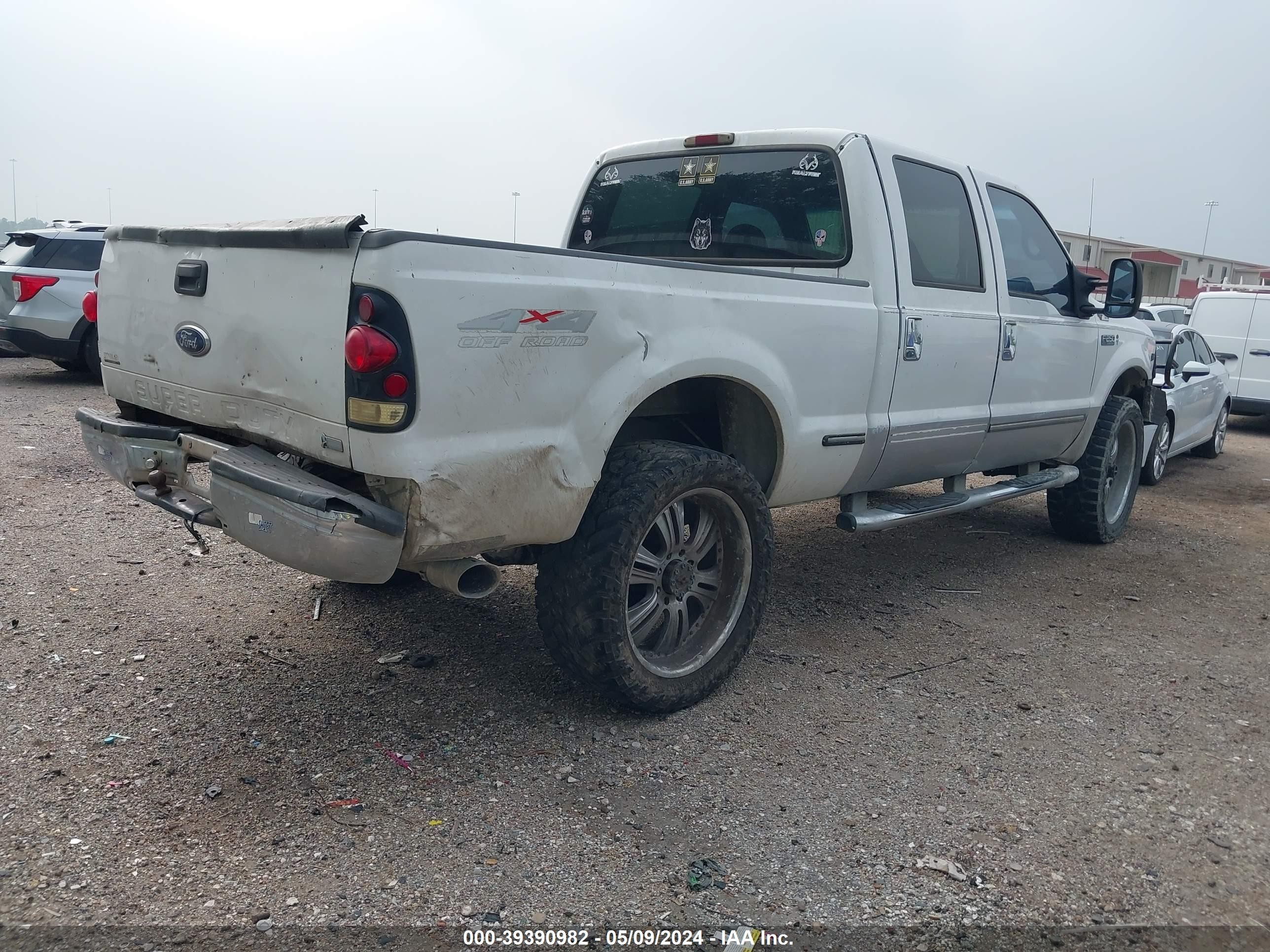 Photo 3 VIN: 1FTNW21L4YEC44824 - FORD F250 