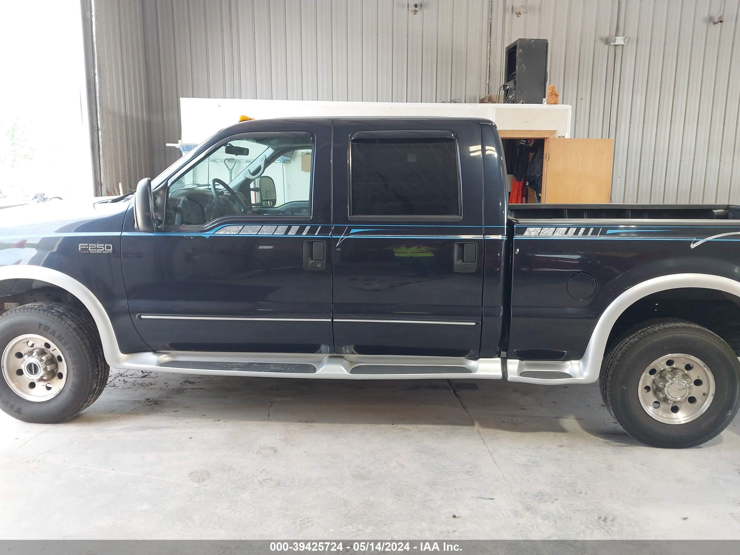 Photo 13 VIN: 1FTNW21L8YED95424 - FORD F250 