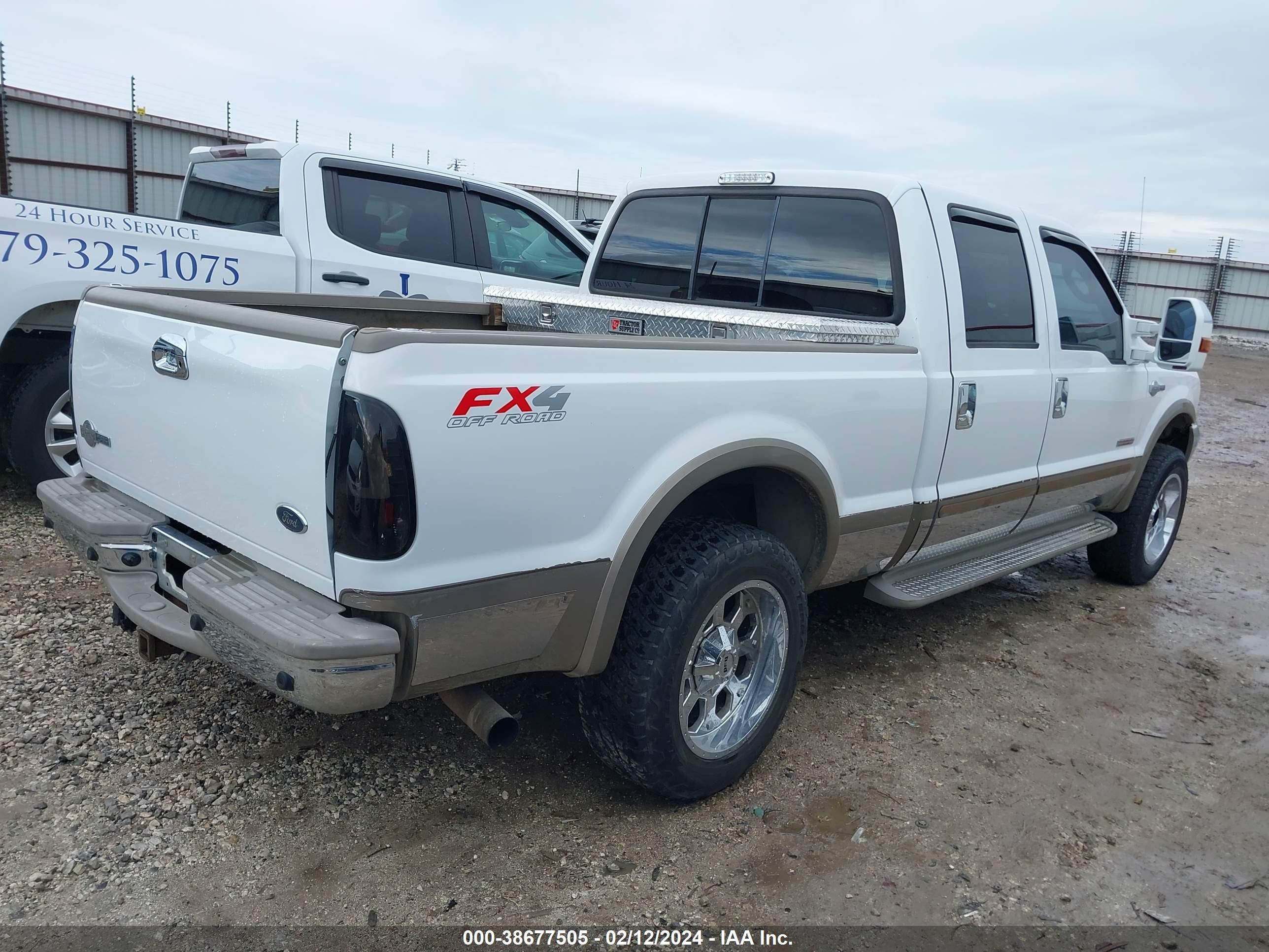 Photo 3 VIN: 1FTNW21P04EA52619 - FORD F250 