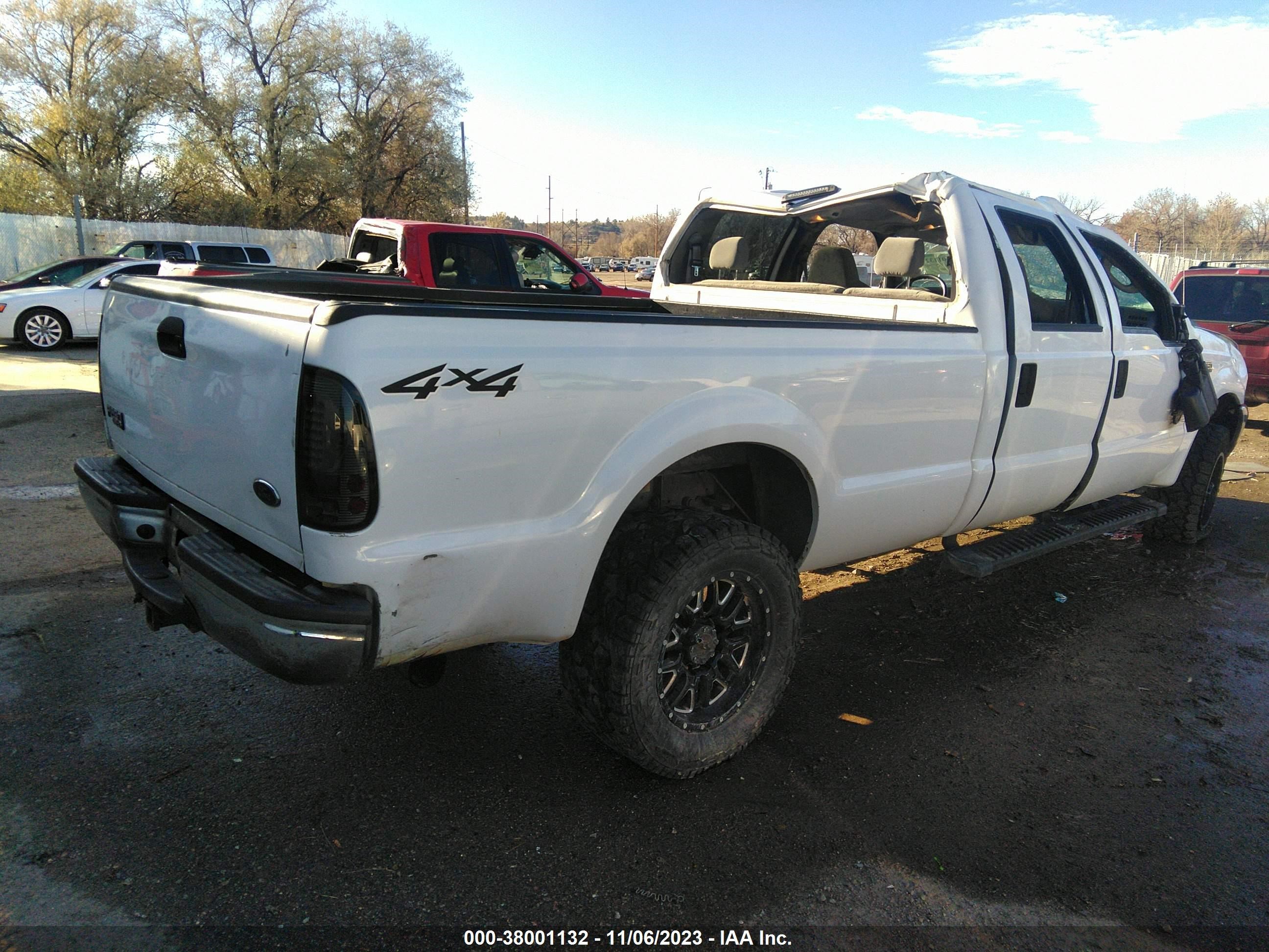 Photo 3 VIN: 1FTNW21P94EA66793 - FORD F250 