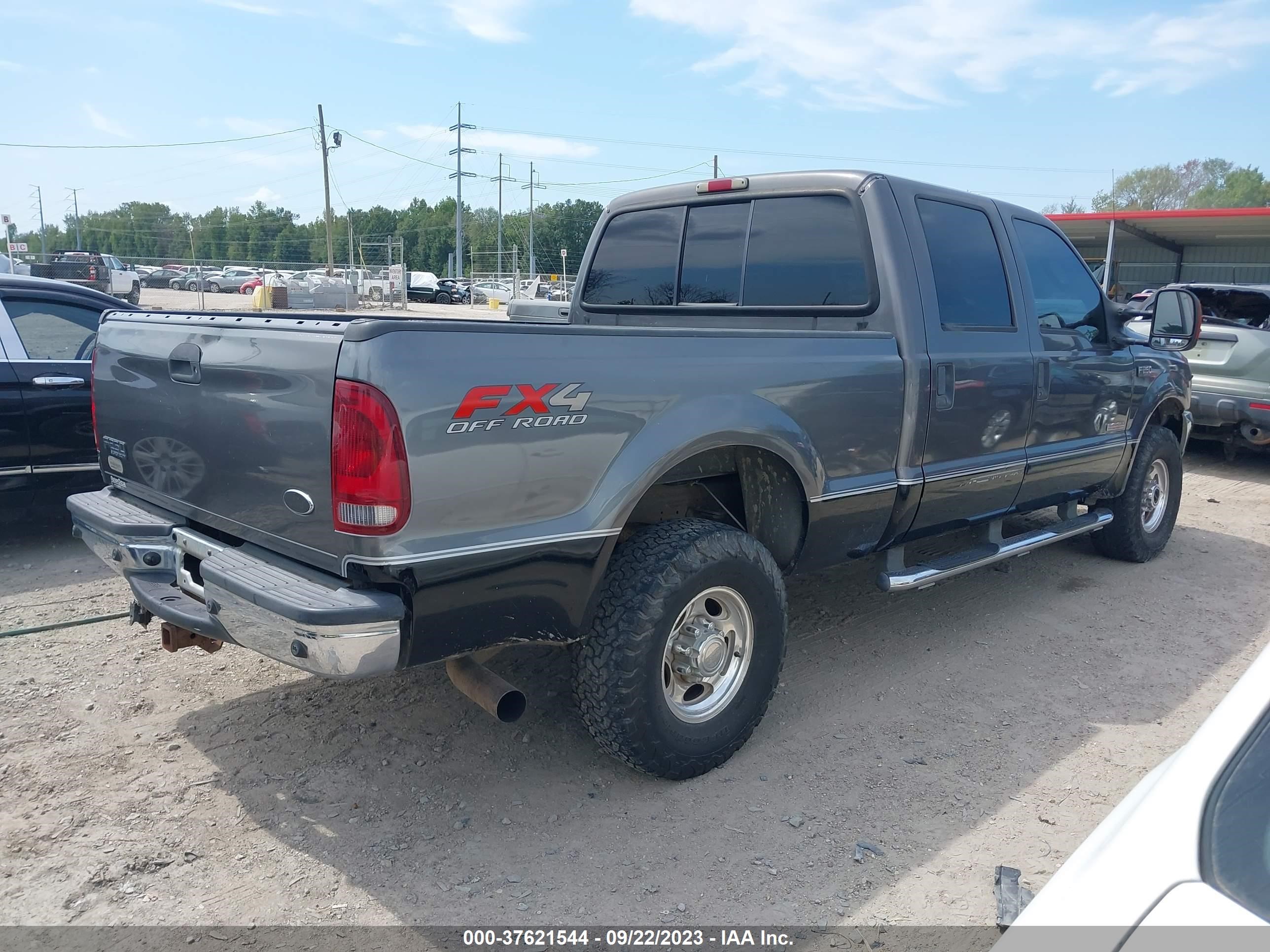 Photo 3 VIN: 1FTNW21PX3ED79172 - FORD F250 