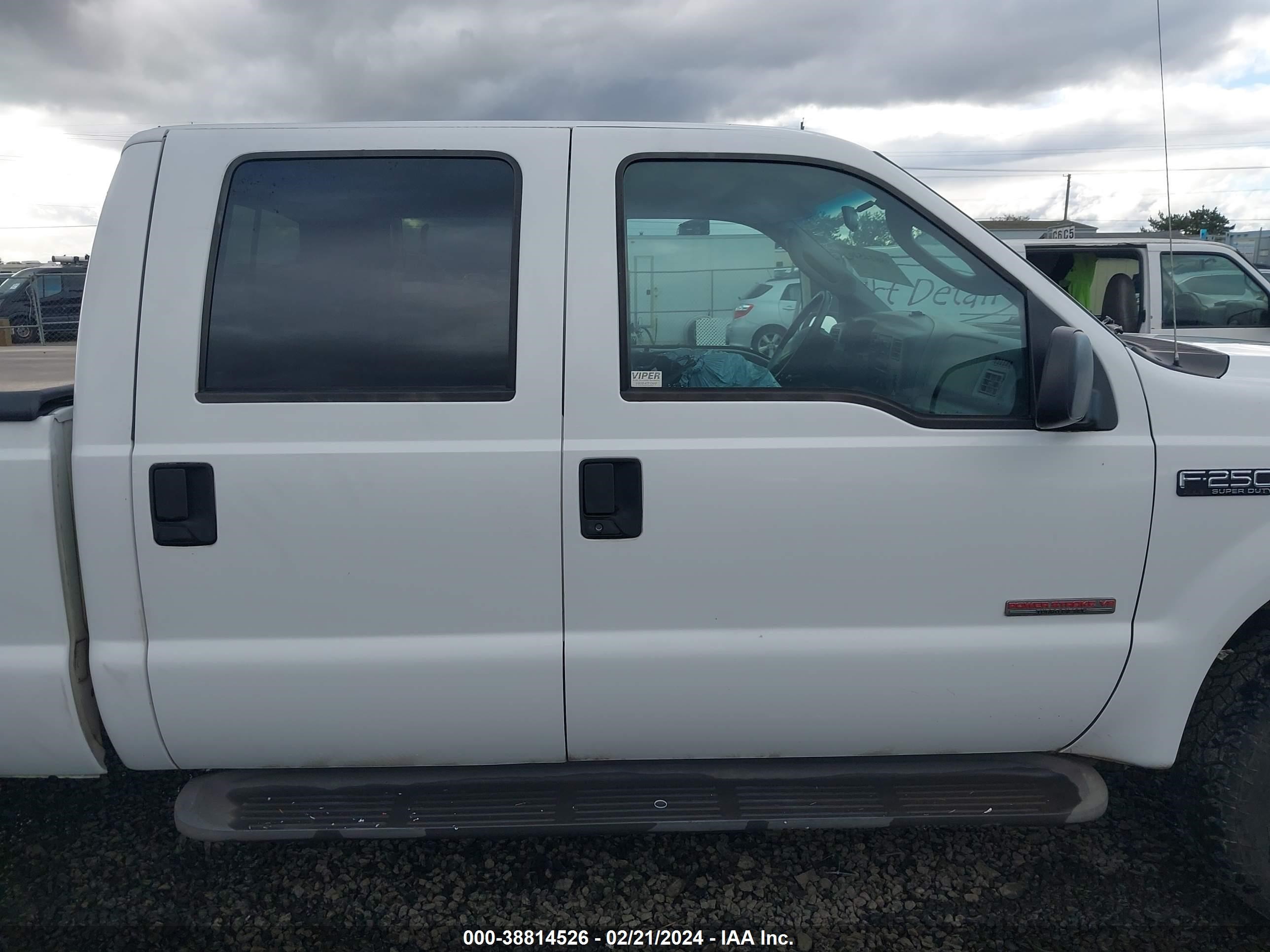 Photo 12 VIN: 1FTNW21PX4EC35834 - FORD F250 