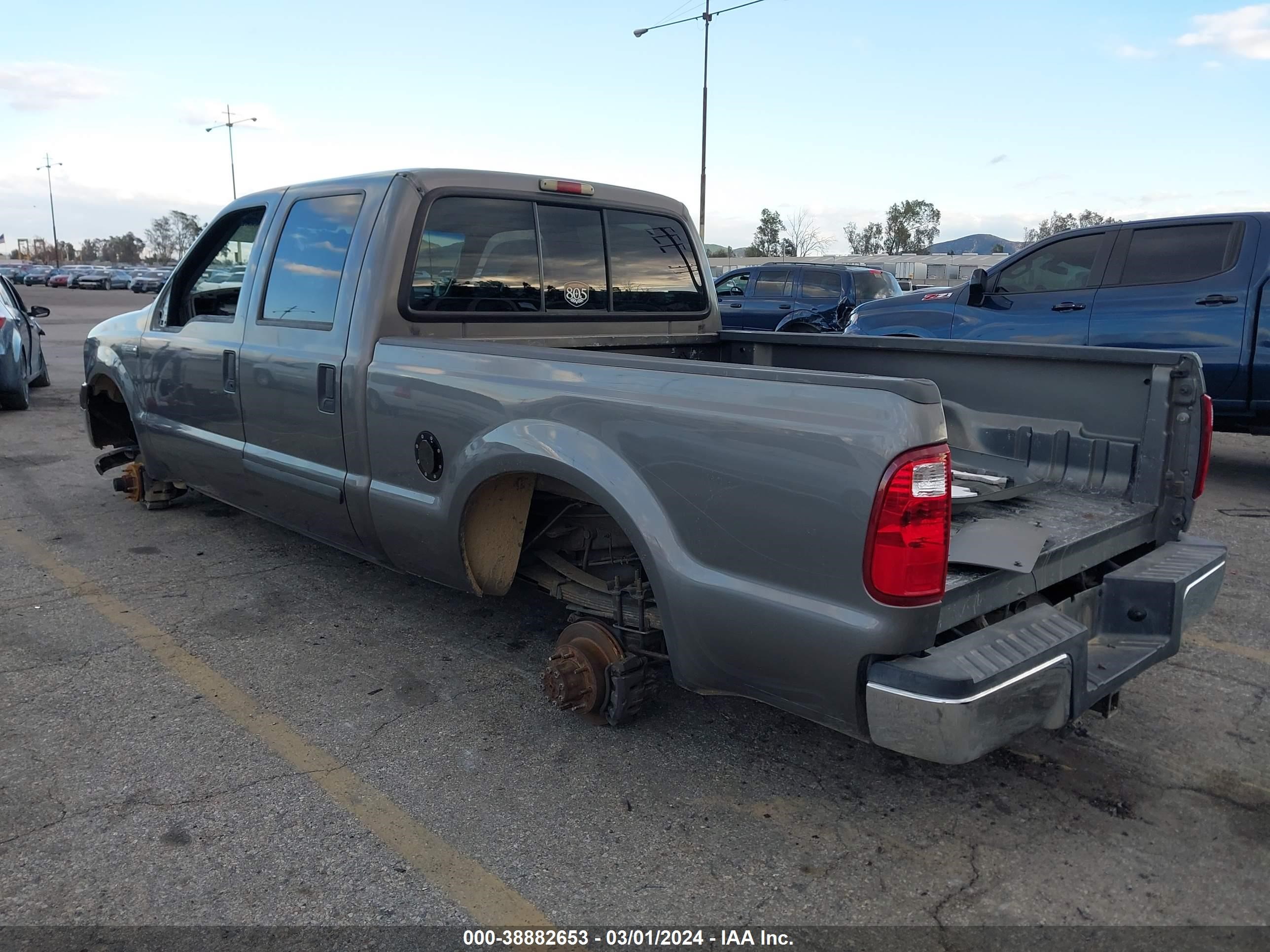 Photo 2 VIN: 1FTNW21S02EC29056 - FORD F250 