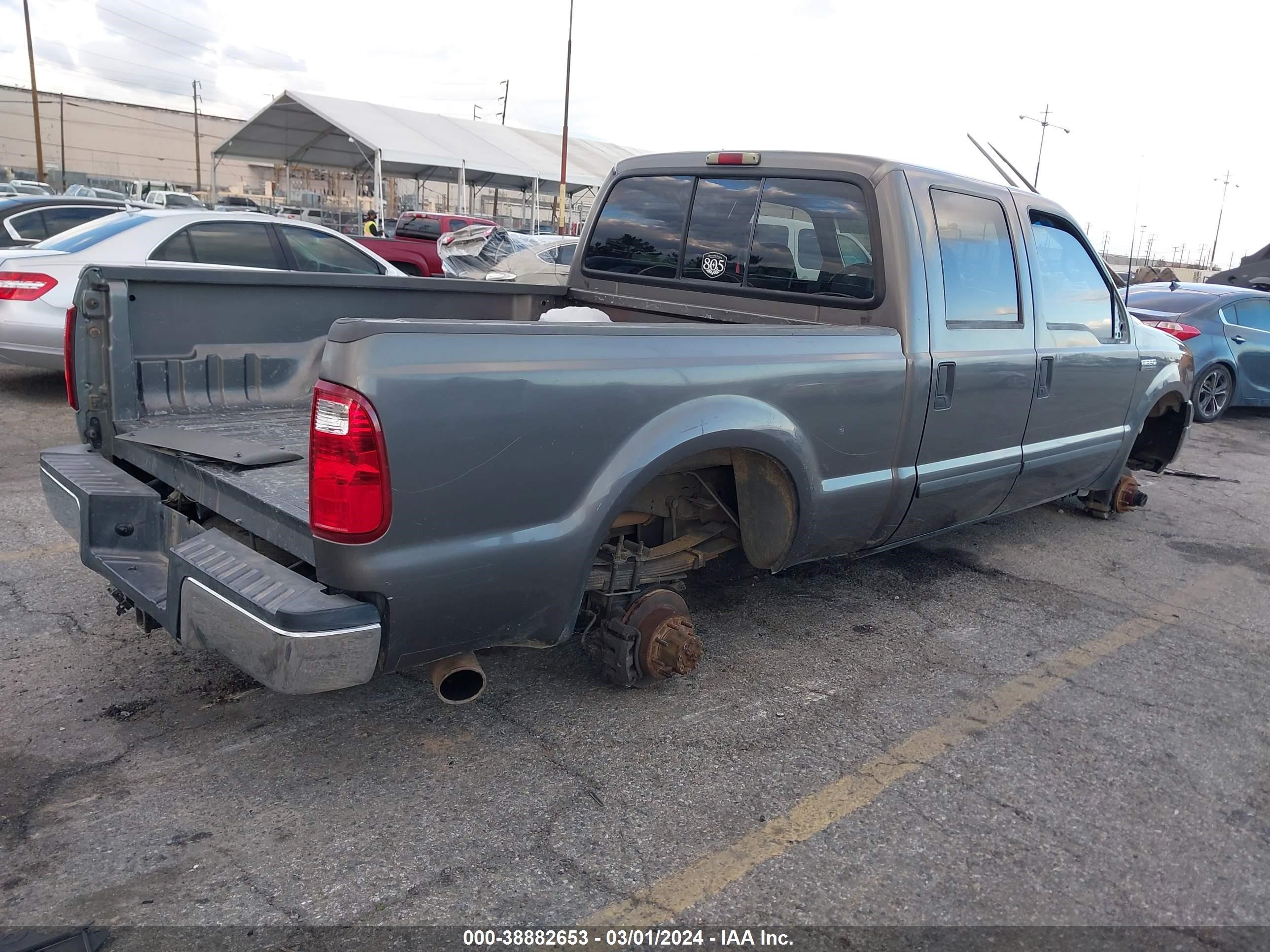 Photo 3 VIN: 1FTNW21S02EC29056 - FORD F250 