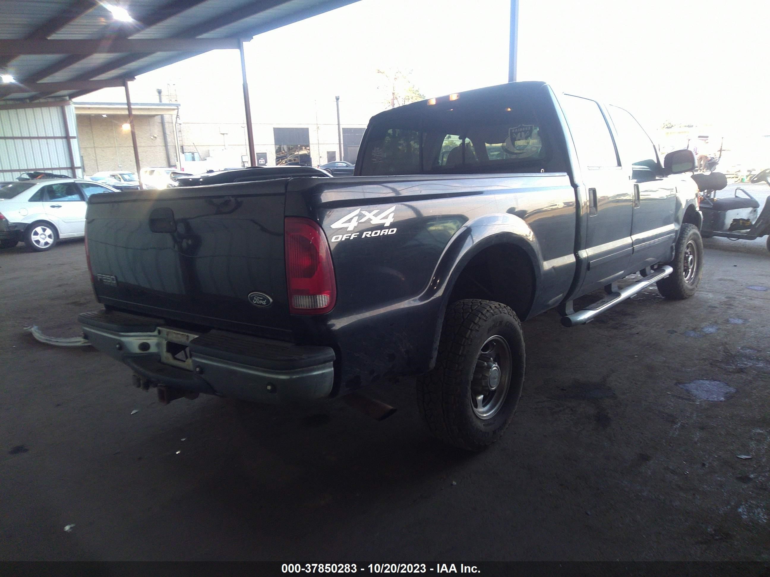 Photo 3 VIN: 1FTNW21S21EC86325 - FORD F250 