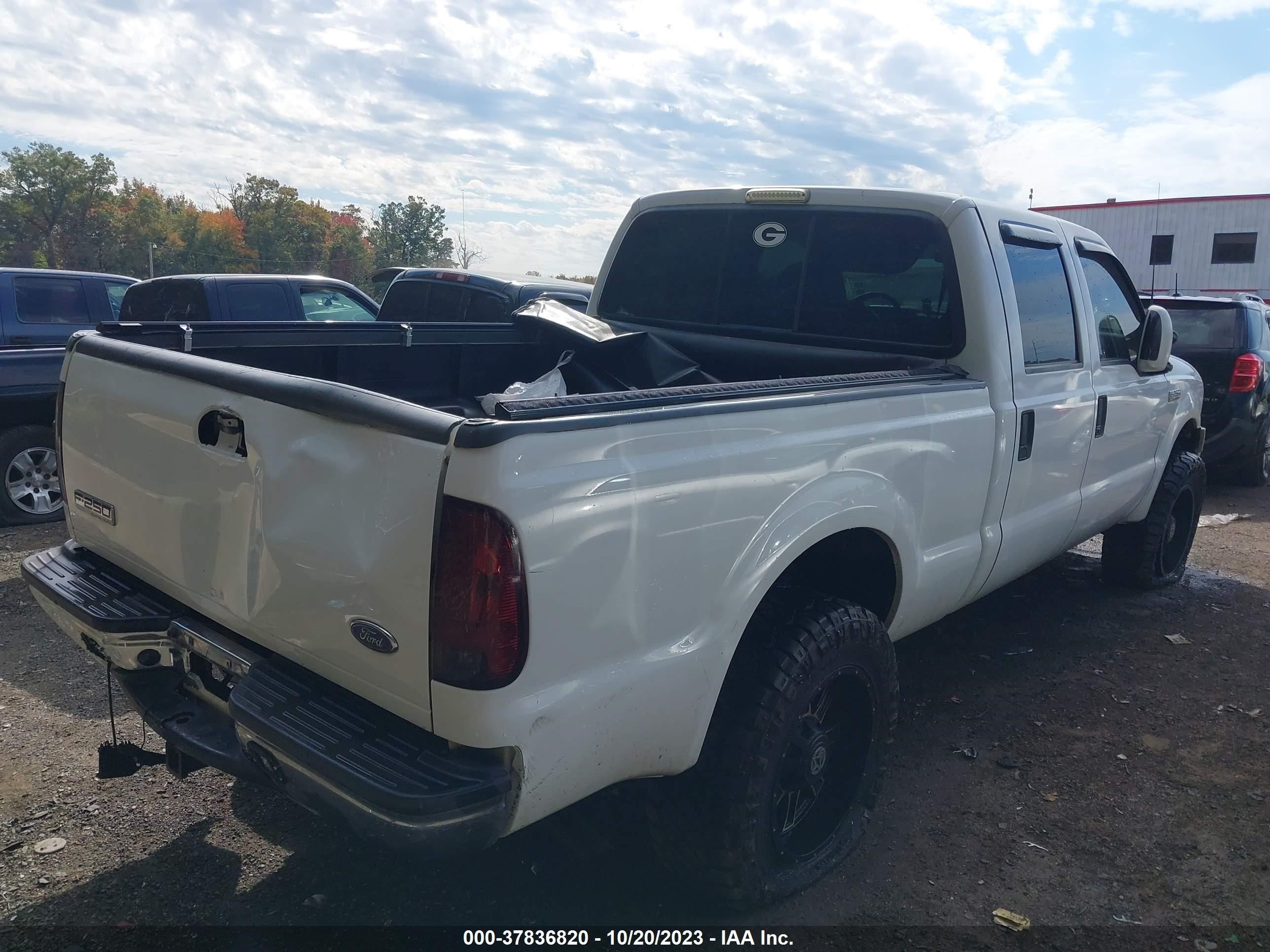 Photo 3 VIN: 1FTNW21S31EA67342 - FORD F250 