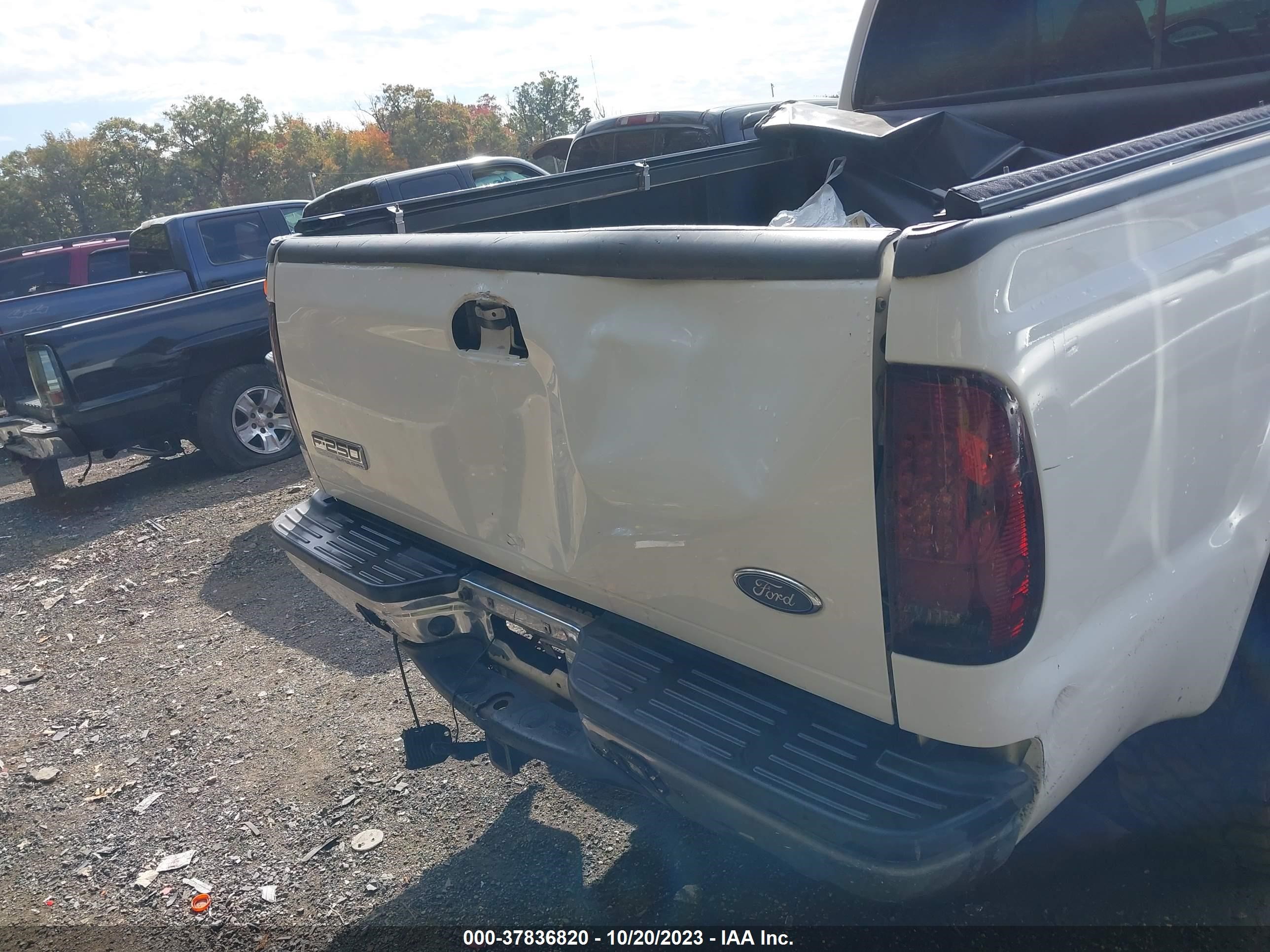 Photo 5 VIN: 1FTNW21S31EA67342 - FORD F250 