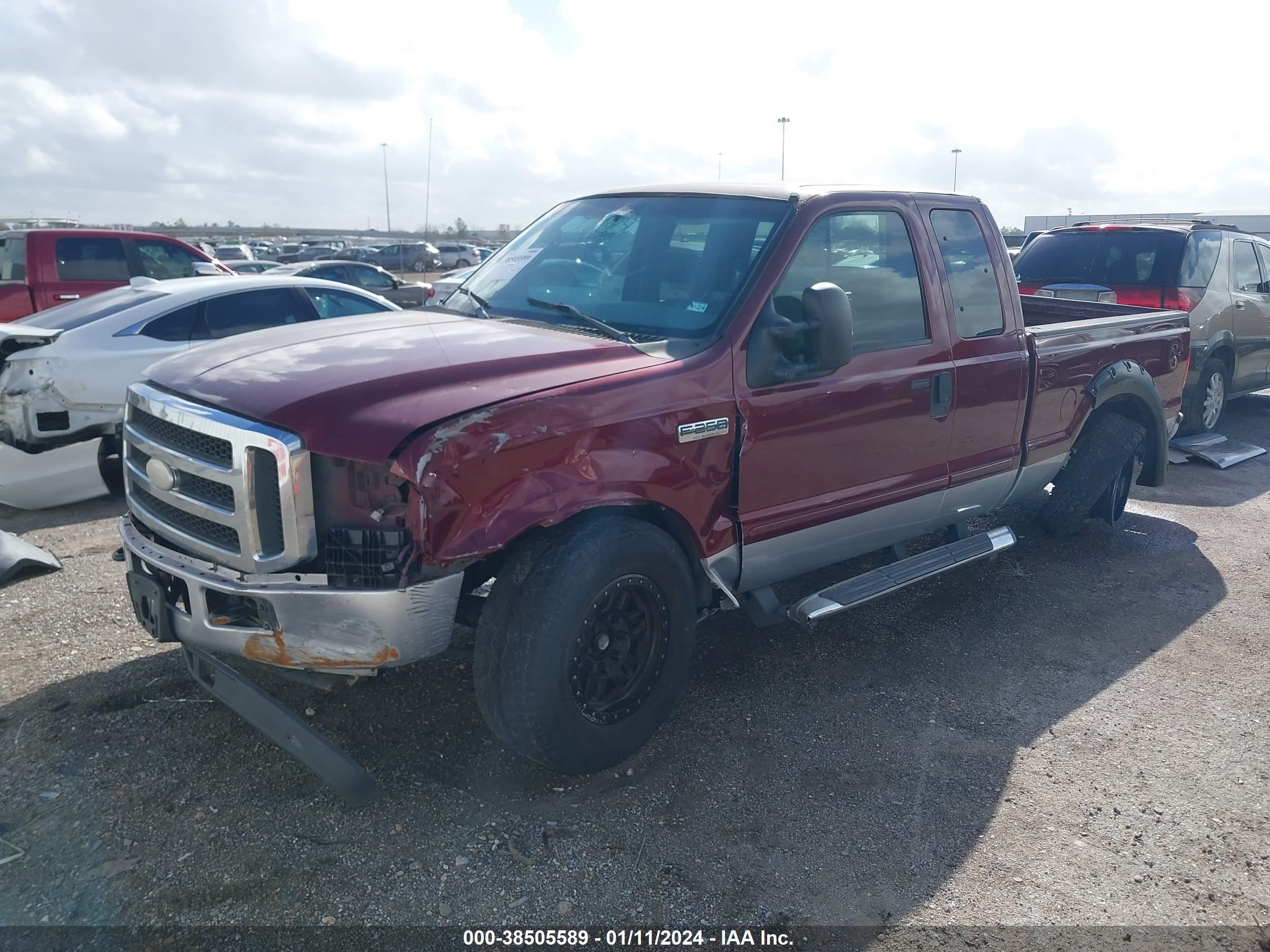 Photo 1 VIN: 1FTNX20585EB62817 - FORD F250 