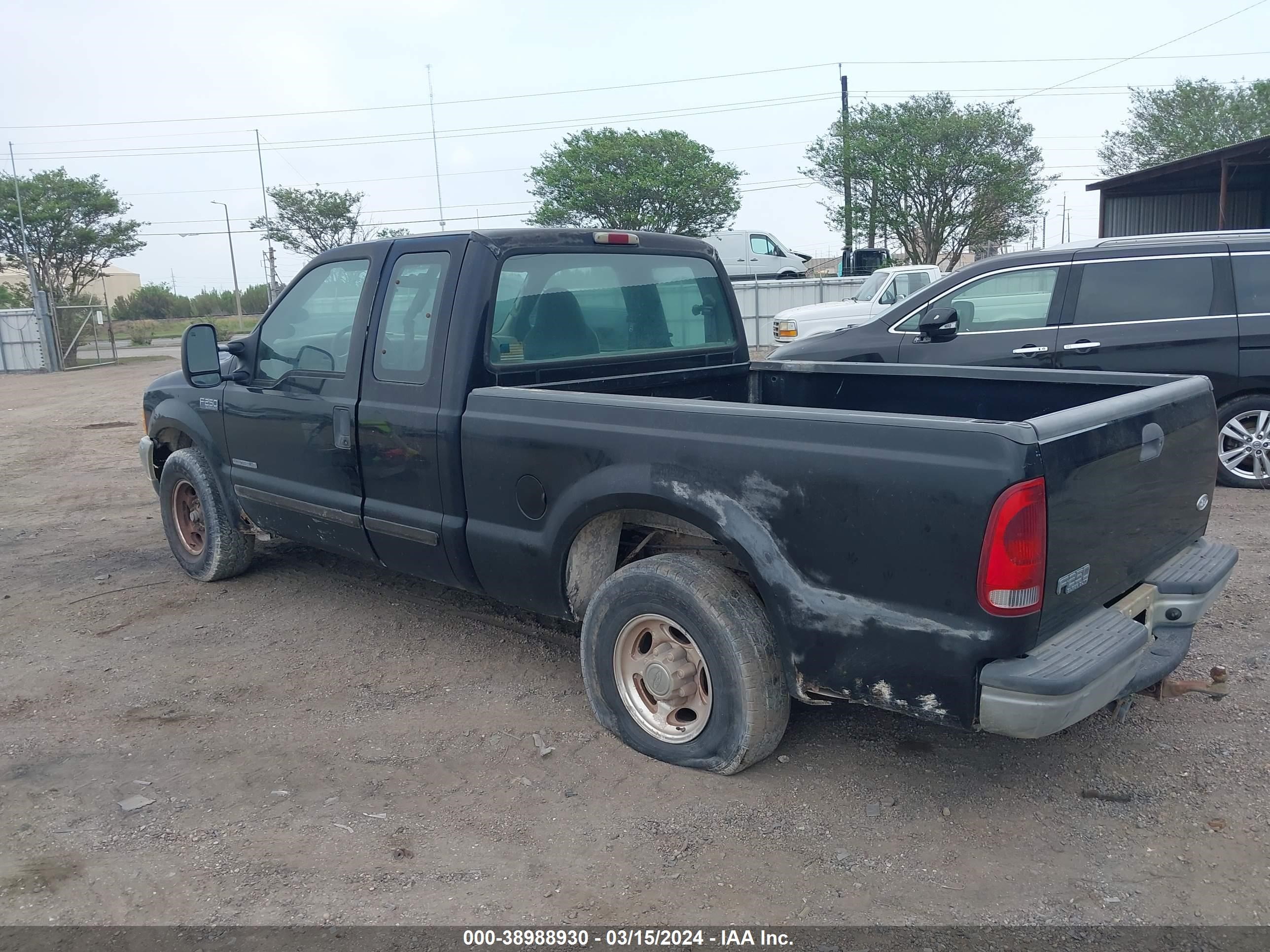 Photo 2 VIN: 1FTNX20F01EA60141 - FORD F250 