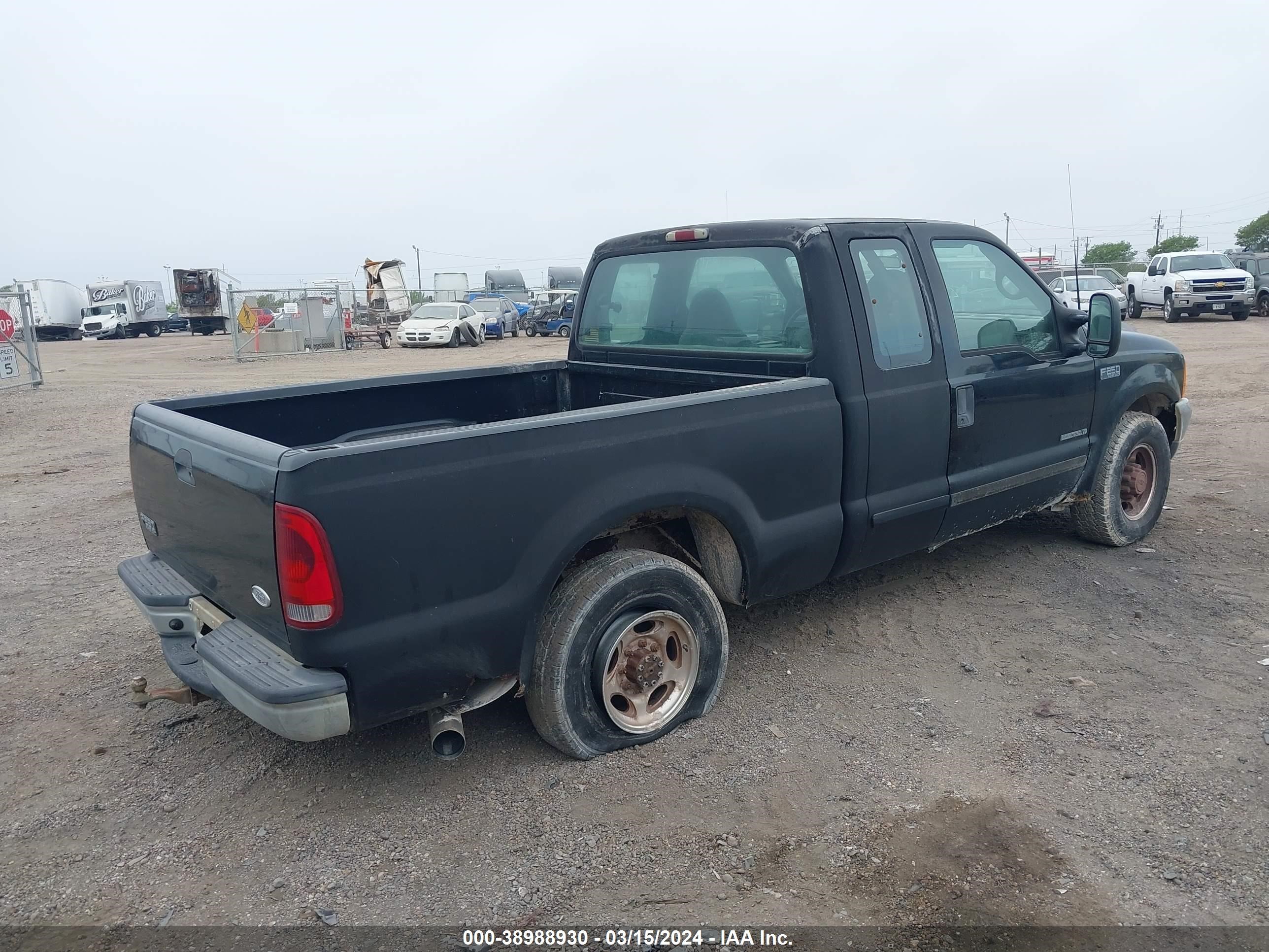 Photo 3 VIN: 1FTNX20F01EA60141 - FORD F250 