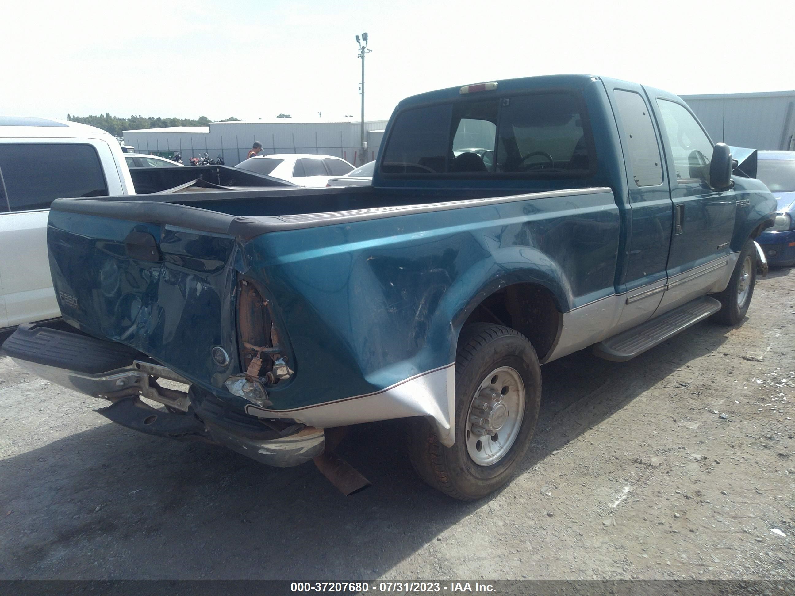 Photo 3 VIN: 1FTNX20F0YED81008 - FORD F250 