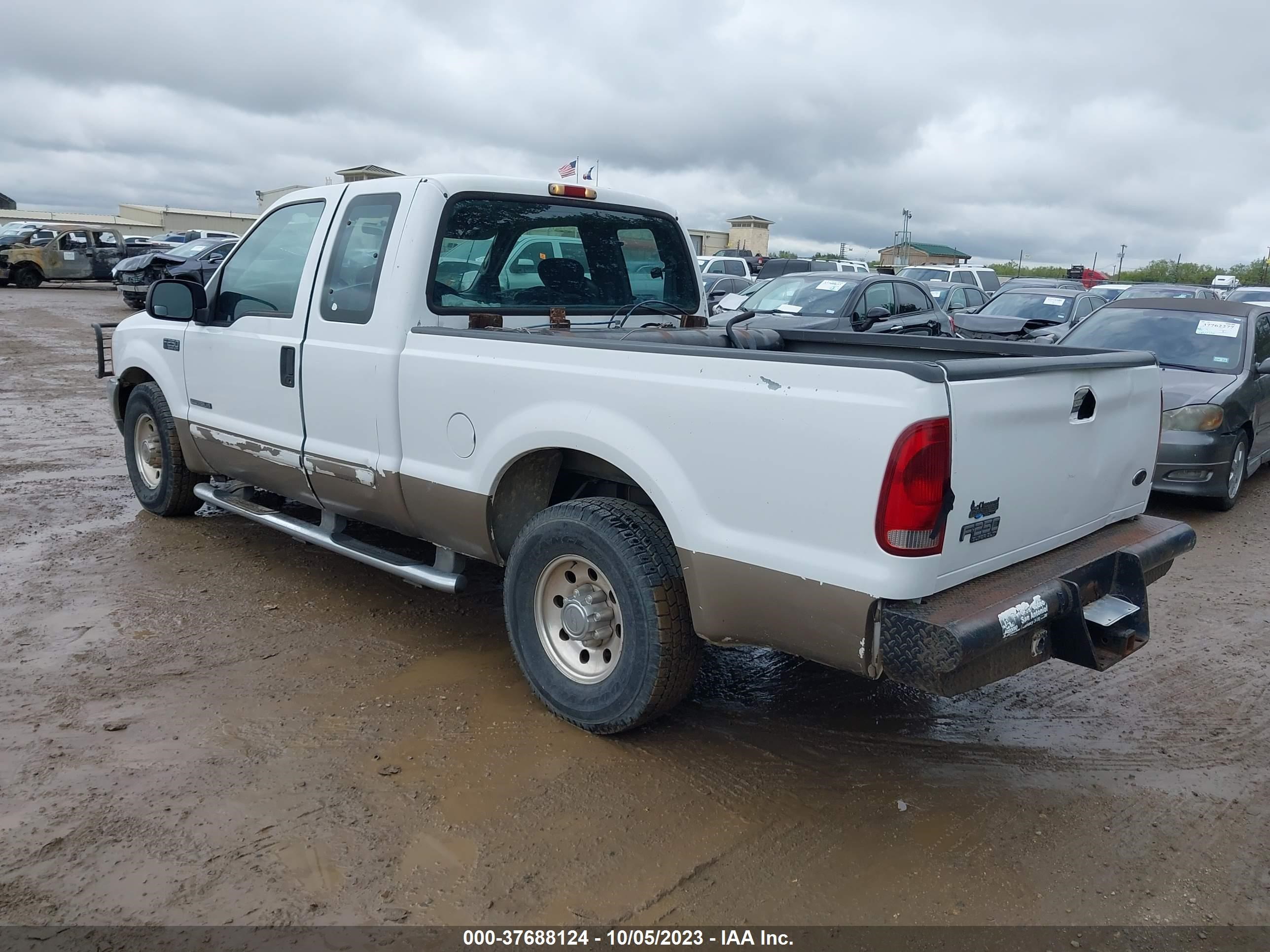 Photo 2 VIN: 1FTNX20F11EA84836 - FORD F250 