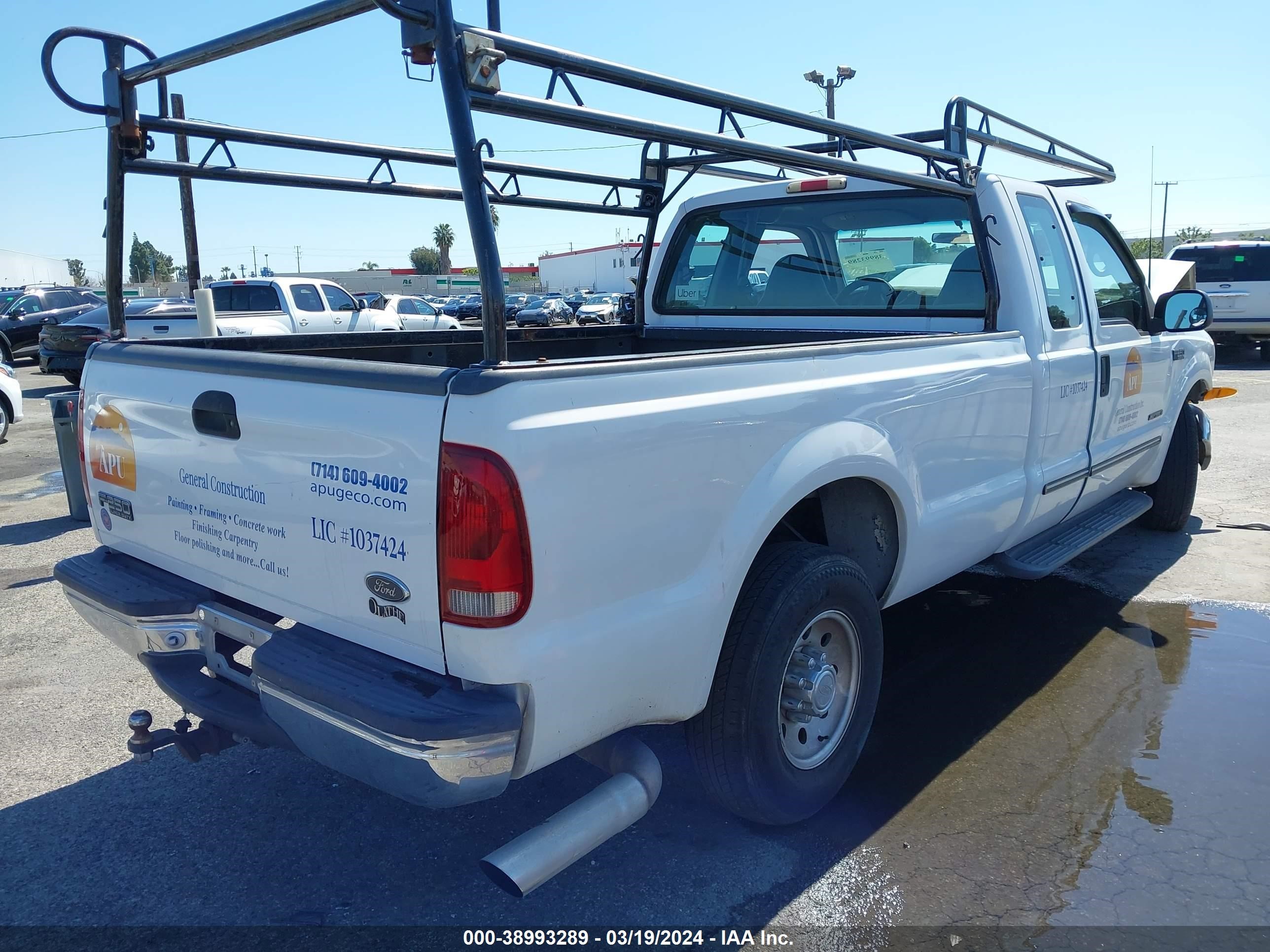 Photo 3 VIN: 1FTNX20F5YEA61280 - FORD F250 