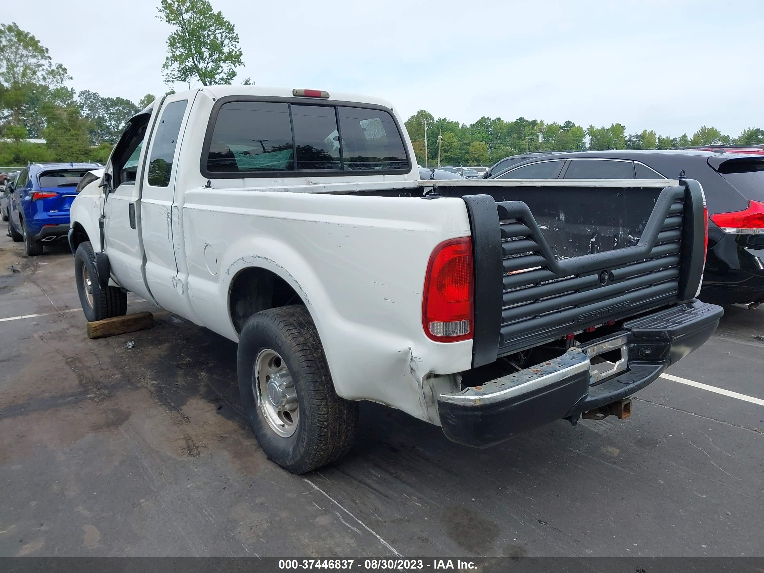 Photo 2 VIN: 1FTNX20F8XEC76733 - FORD F250 