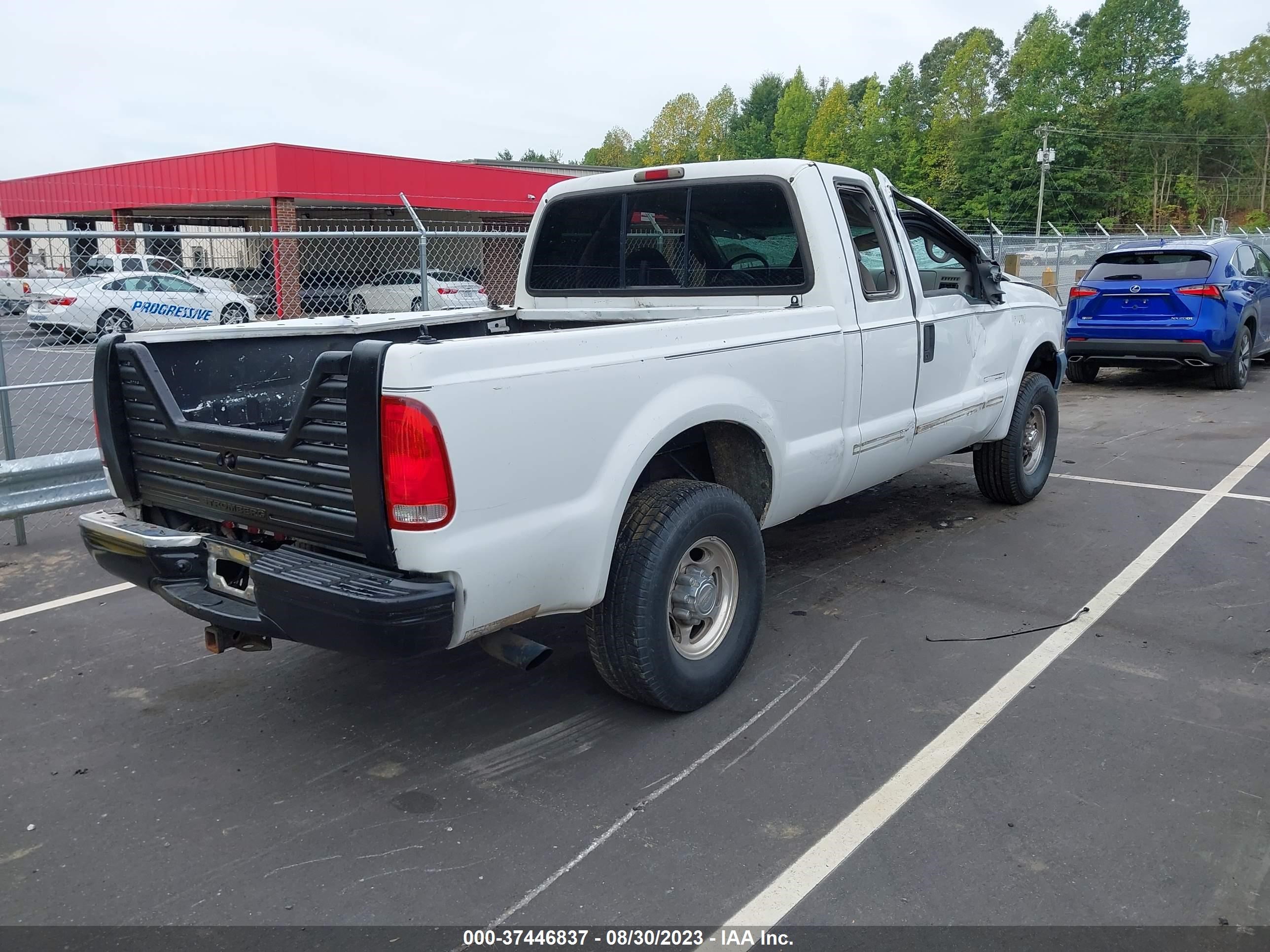 Photo 3 VIN: 1FTNX20F8XEC76733 - FORD F250 